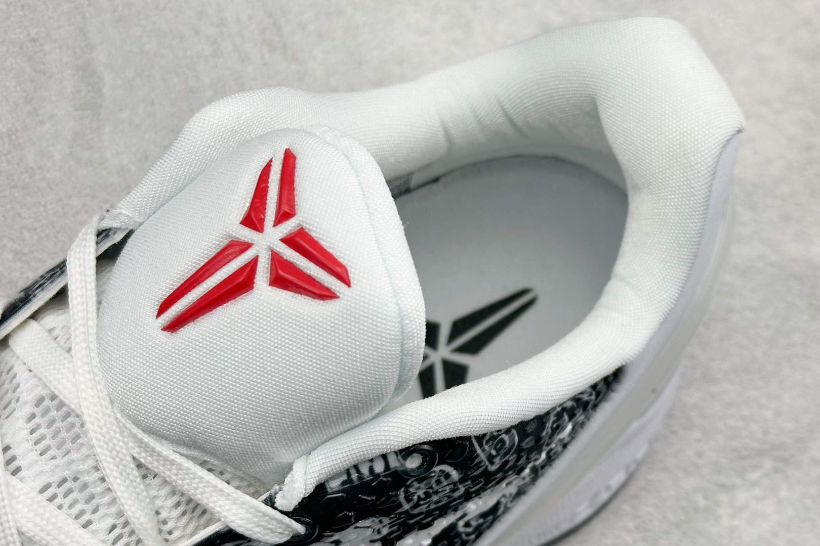 NK Zoom Kobe VI System 马年科比6代复刻实战运动低帮文化篮球鞋 CW2190-028 NK Zoom Kobe VI System 马年科比6代复刻实战运动低帮文化篮球鞋 CW2190-028