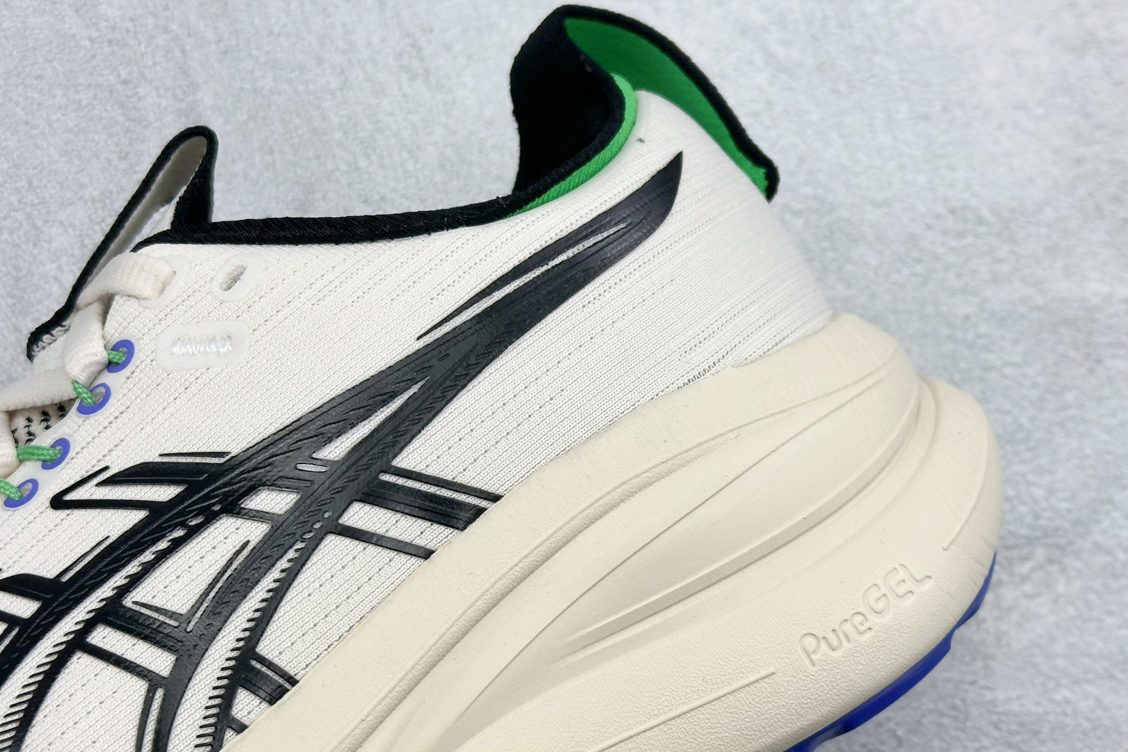 Asics Gel-Nimbus 28 亚瑟士复古透气休闲鞋缓震男子耐磨跑步鞋 1011C127-800 Asics Gel-Nimbus 28 亚瑟士复古透气休闲鞋缓震男子耐磨跑步鞋 1011C127-800