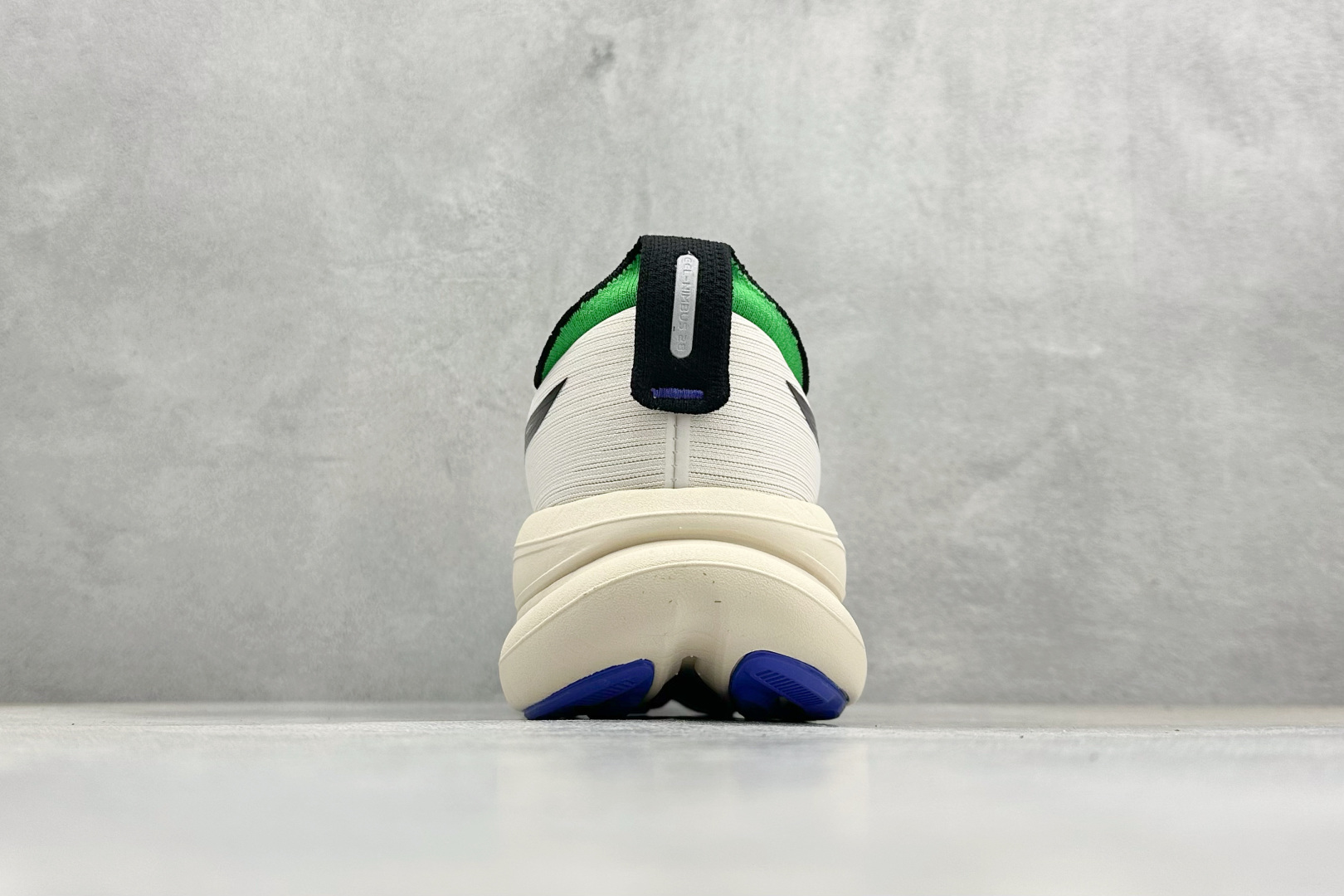 Asics Gel-Nimbus 28 亚瑟士复古透气休闲鞋缓震男子耐磨跑步鞋 1011C127-800 Asics Gel-Nimbus 28 亚瑟士复古透气休闲鞋缓震男子耐磨跑步鞋 1011C127-800