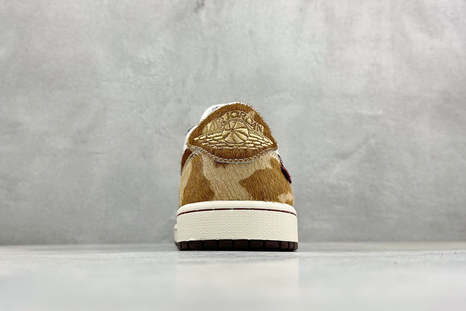 Air Jordan 1 Low 马年限定棕褐色 真马毛 IQ5321-121 Air Jordan 1 Low 马年限定棕褐色 真马毛 IQ5321-121