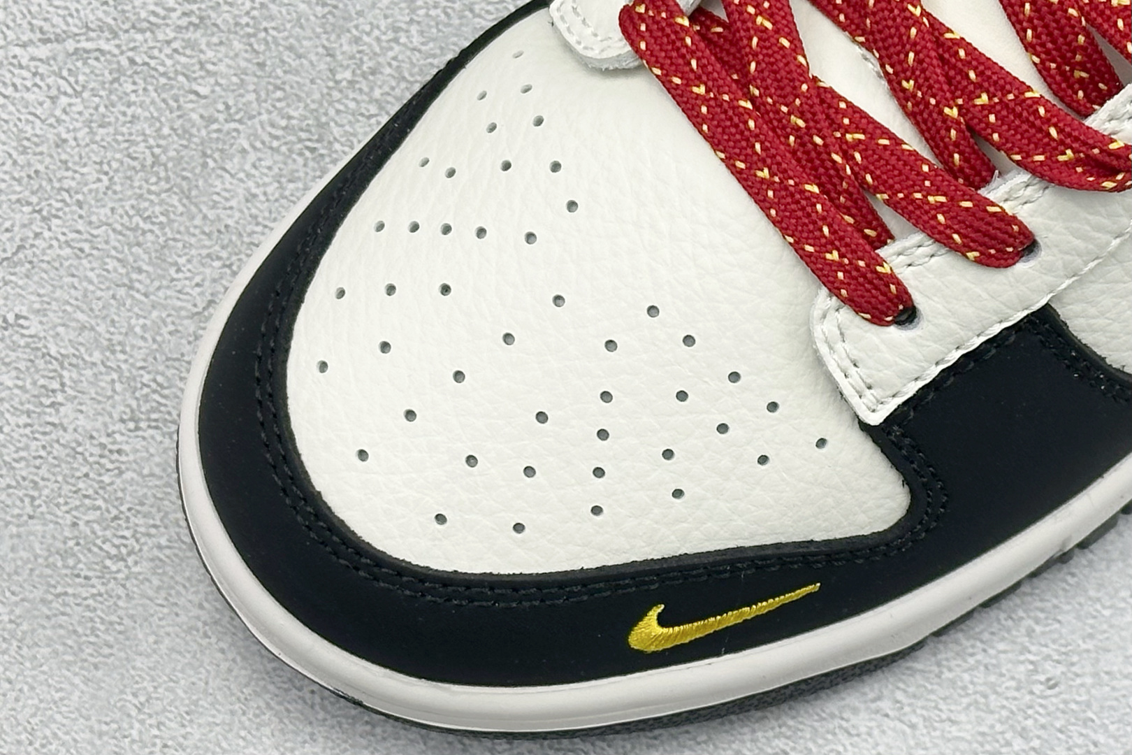 XD6188-055 Nike Dunk Low 马年限定 红金撞色自带年味小勾暗藏马年图腾, XD6188-055 Nike Dunk Low 马年限定 红金撞色自带年味小勾暗藏马年图腾,