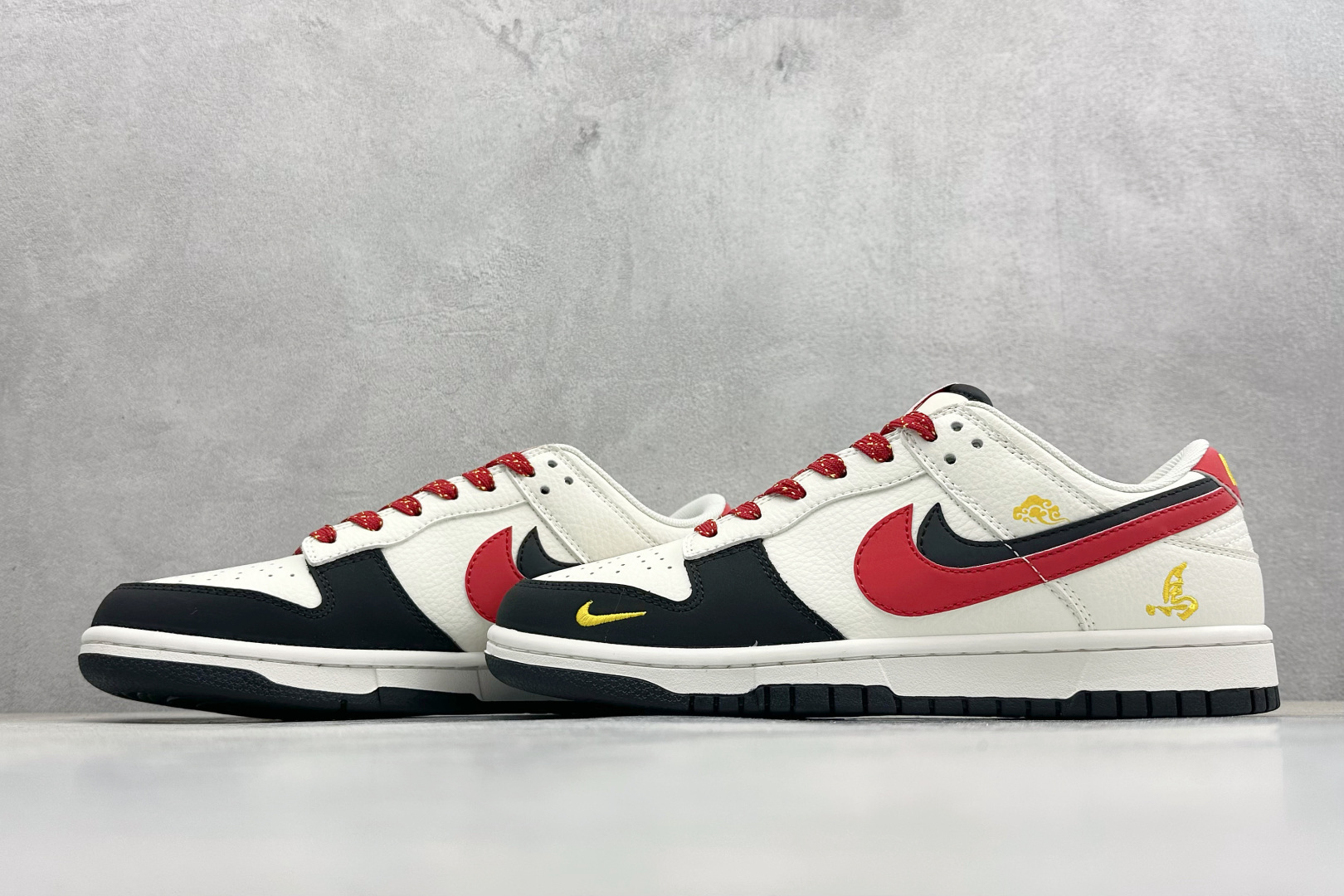 XD6188-055 Nike Dunk Low 马年限定 红金撞色自带年味小勾暗藏马年图腾, XD6188-055 Nike Dunk Low 马年限定 红金撞色自带年味小勾暗藏马年图腾,