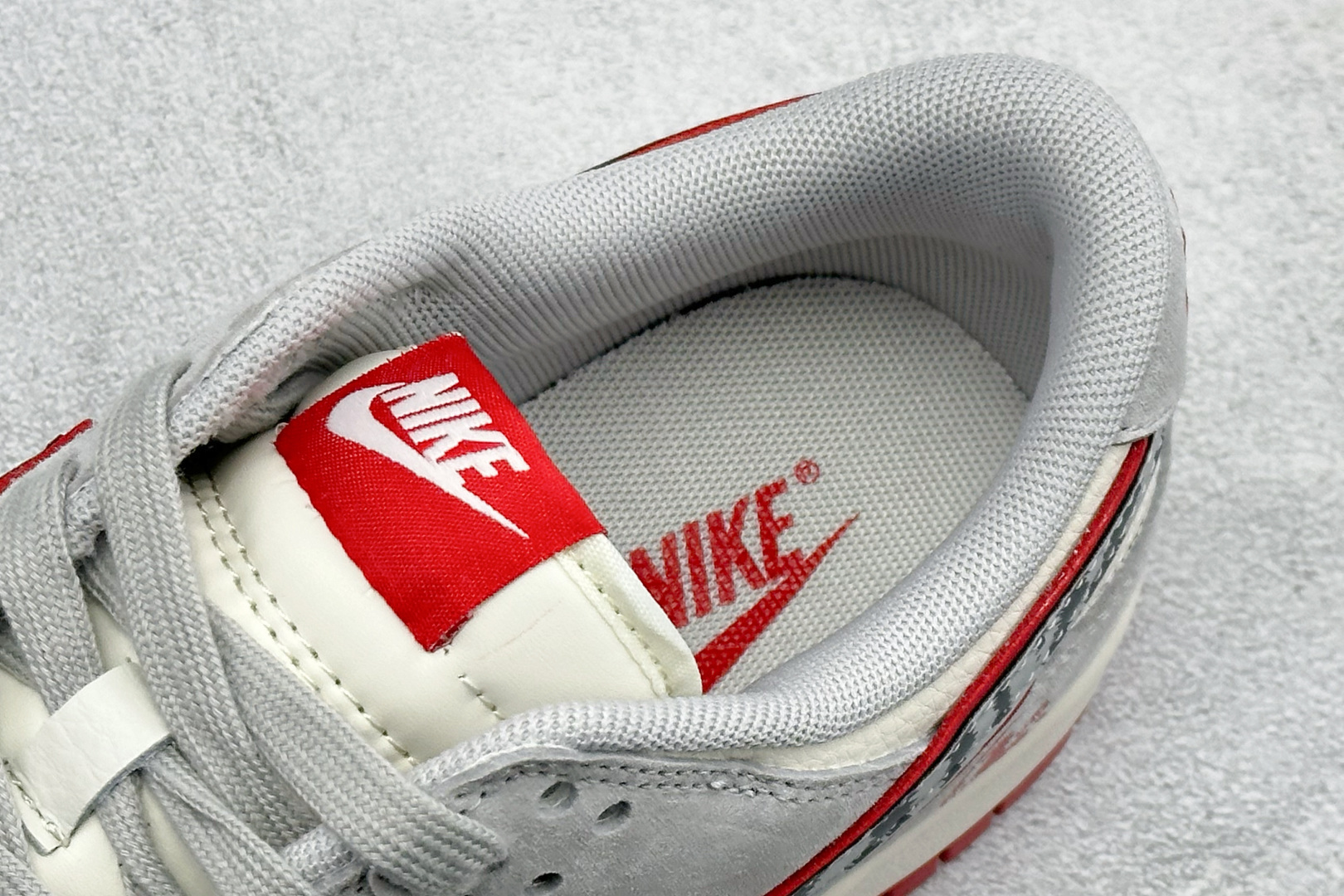 马年祥瑞 Dunk|把好运穿在脚下 LX1988-820 Nike Dunk Low 马年限定 灰白撞红自带清雅年味 LX1988-820 马年祥瑞 Dunk|把好运穿在脚下 LX1988-820 Nike Dunk Low 马年限定 灰白撞红自带清雅年味 LX1988-820