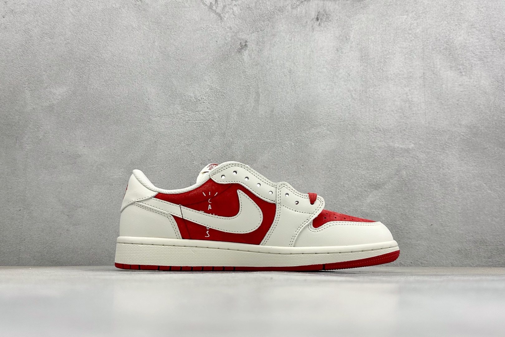 联名王炸!AIR JORDAN 1马年联名款太顶了红白麂皮质感拉满 DM7866-123 联名王炸!AIR JORDAN 1马年联名款太顶了红白麂皮质感拉满 DM7866-123
