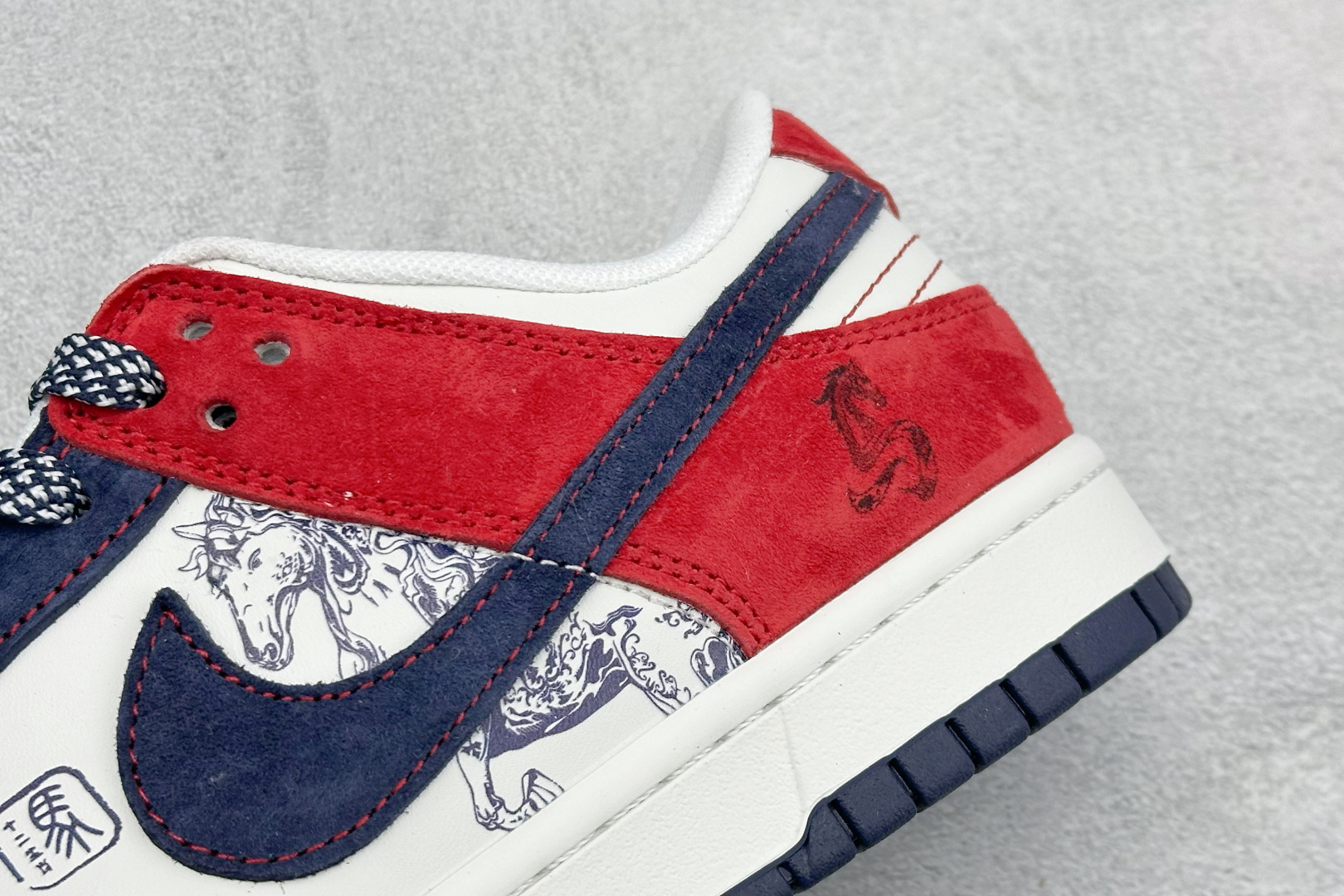 马年添新运,Dunk 接福啦! Nike Dunk Low 马年限定 红蓝撞色自带年味 FC1688-246 马年添新运,Dunk 接福啦! Nike Dunk Low 马年限定 红蓝撞色自带年味 FC1688-246