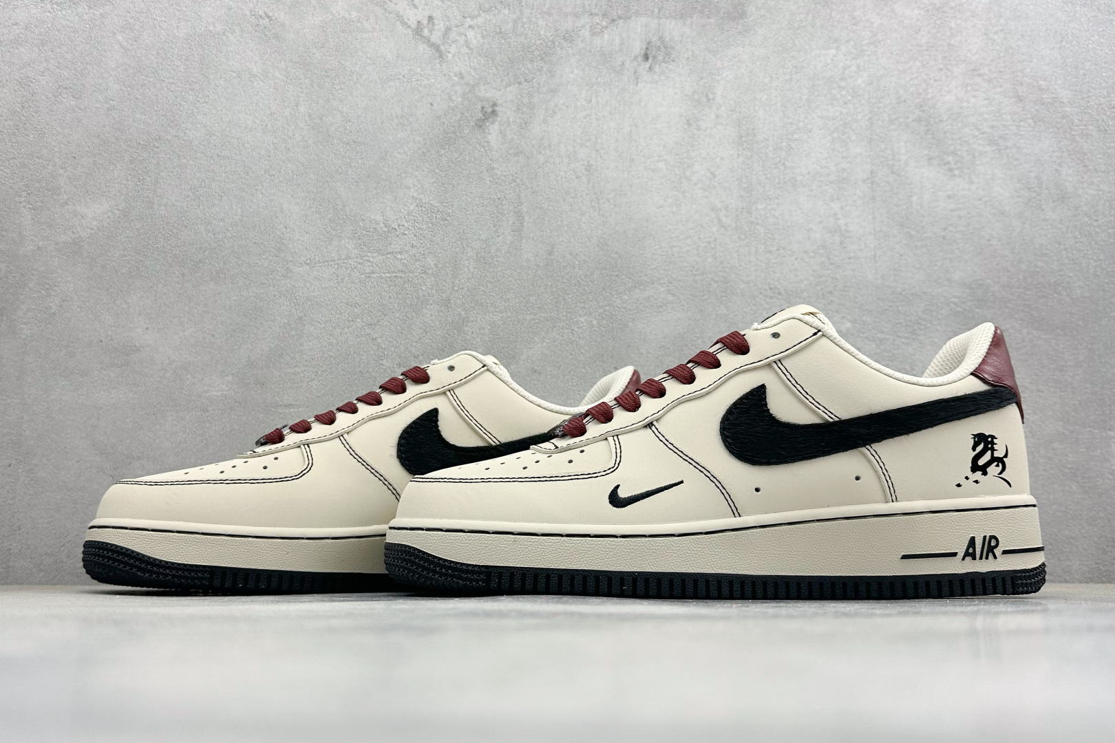 SC版NIke Air Force 1 '07 Low “马年限定--米瓷映墨” 空军一号低帮 运动鞋 IB4607-171 SC版NIke Air Force 1 '07 Low “马年限定--米瓷映墨” 空军一号低帮 运动鞋 IB4607-171