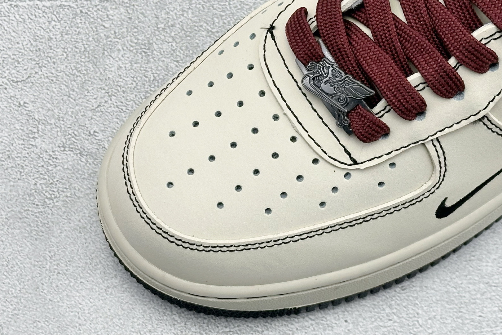 SC版NIke Air Force 1 '07 Low “马年限定--米瓷映墨” 空军一号低帮 运动鞋 IB4607-171 SC版NIke Air Force 1 '07 Low “马年限定--米瓷映墨” 空军一号低帮 运动鞋 IB4607-171