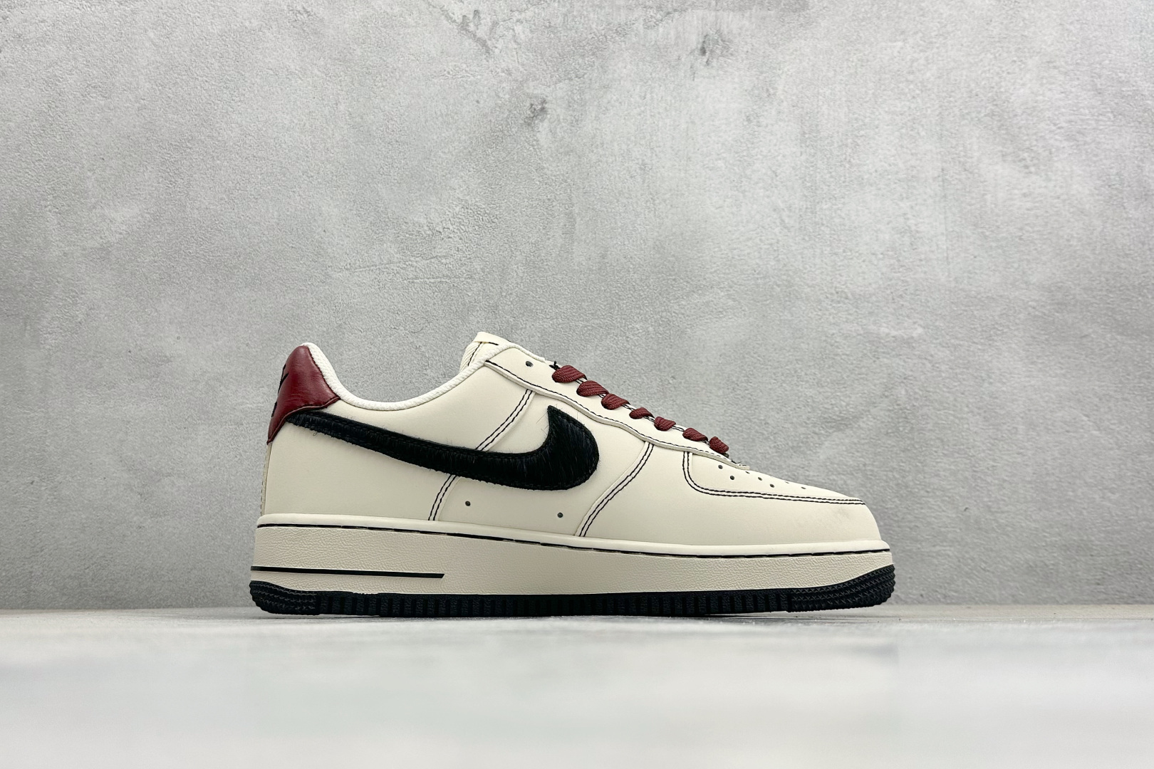 SC版NIke Air Force 1 '07 Low “马年限定--米瓷映墨” 空军一号低帮 运动鞋 IB4607-171 SC版NIke Air Force 1 '07 Low “马年限定--米瓷映墨” 空军一号低帮 运动鞋 IB4607-171