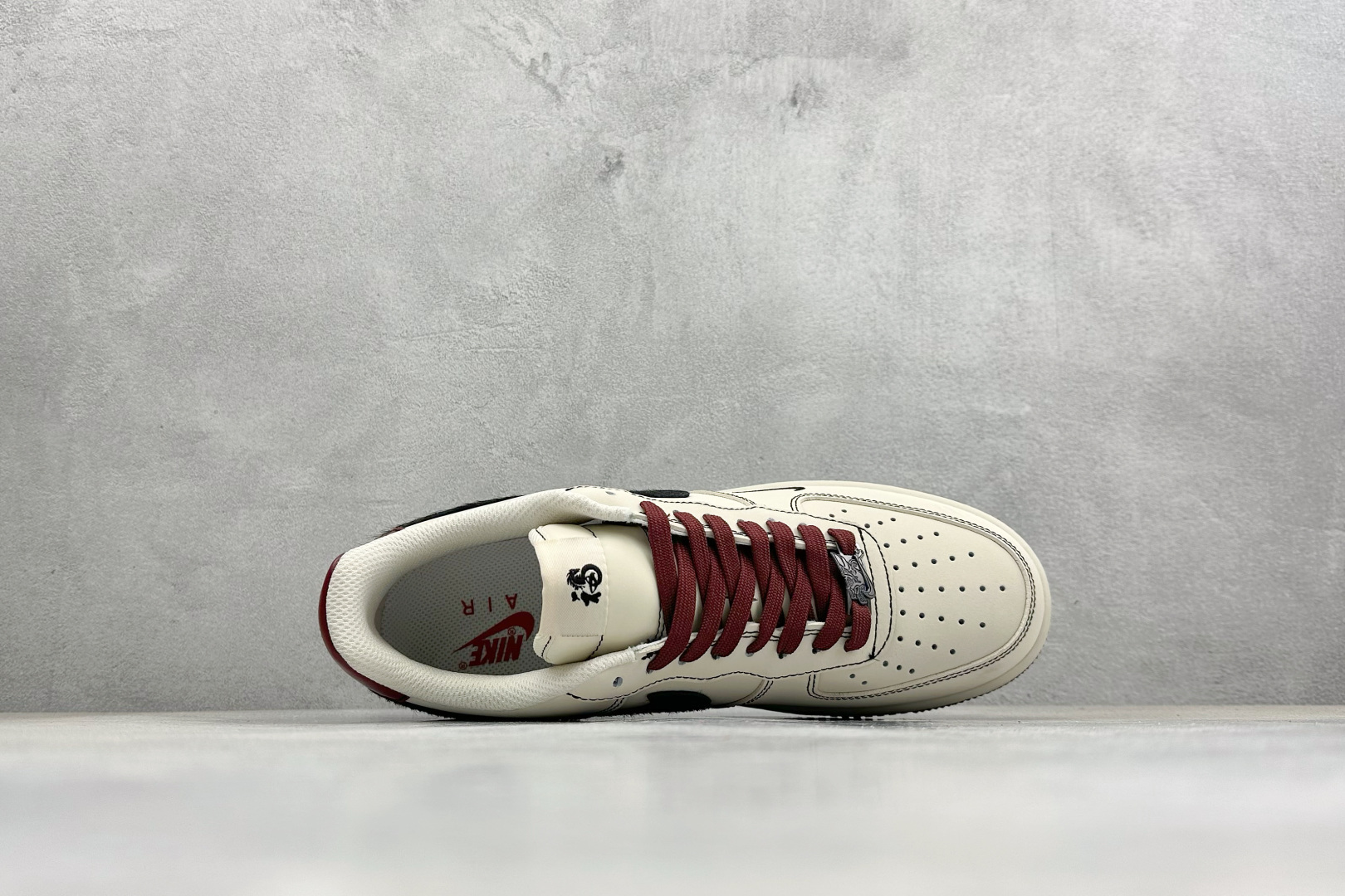 SC版NIke Air Force 1 '07 Low “马年限定--米瓷映墨” 空军一号低帮 运动鞋 IB4607-171 SC版NIke Air Force 1 '07 Low “马年限定--米瓷映墨” 空军一号低帮 运动鞋 IB4607-171
