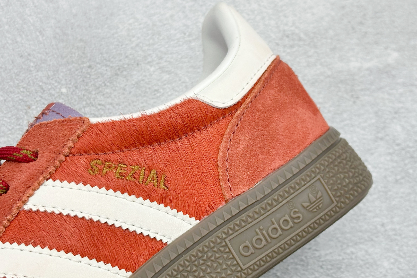 HZ版Adidas Handball Spezial马年限定 阿迪达斯经典复古休闲板鞋 KJ6299 HZ版Adidas Handball Spezial马年限定 阿迪达斯经典复古休闲板鞋 KJ6299