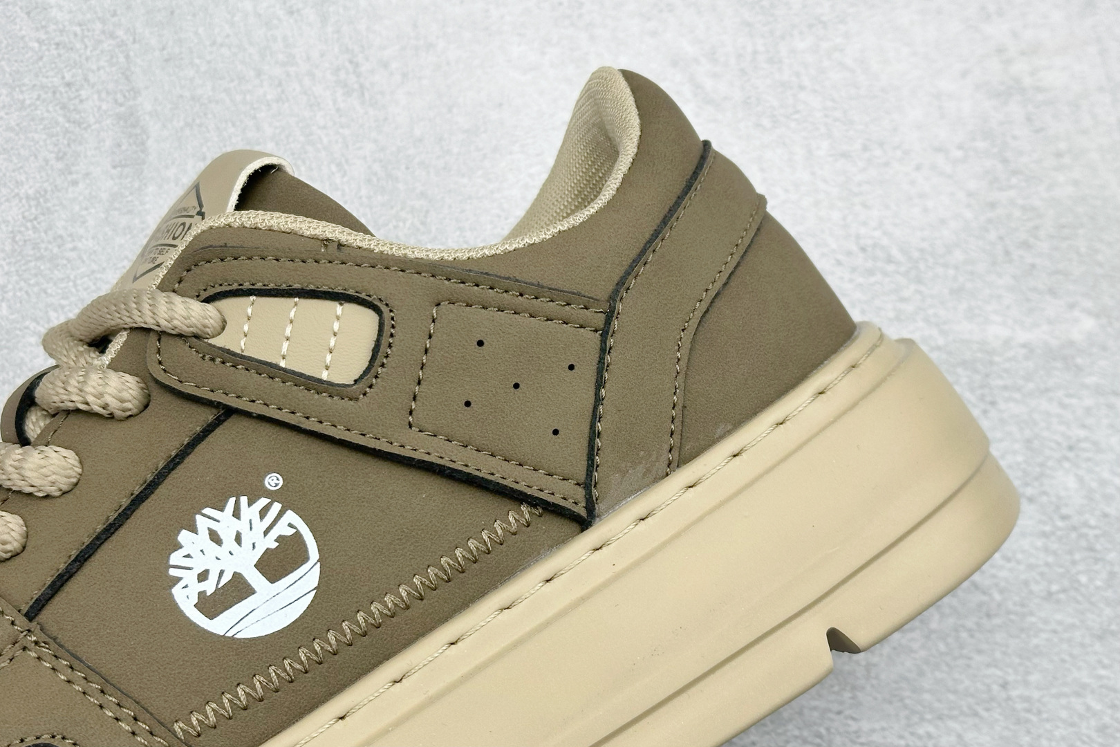 W1版Timberland添柏岚/天伯伦户外低帮休闲马丁靴系列 TB088009 W1版Timberland添柏岚/天伯伦户外低帮休闲马丁靴系列 TB088009