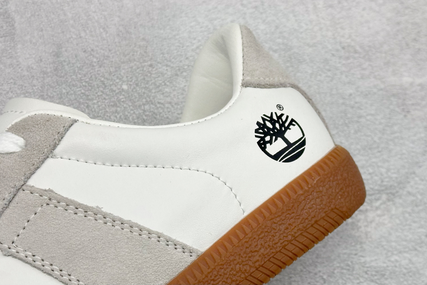 W1版Timberland添柏岚/天伯伦户外低帮休闲鞋 TB088390 W1版Timberland添柏岚/天伯伦户外低帮休闲鞋 TB088390