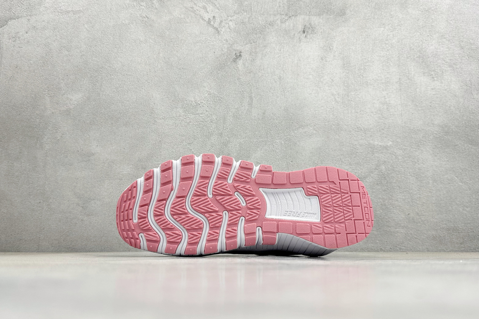Nike Free Metcon 6 耐克网布圆头系带减震防滑生活休闲鞋 FJ7126-106 Nike Free Metcon 6 耐克网布圆头系带减震防滑生活休闲鞋 FJ7126-106