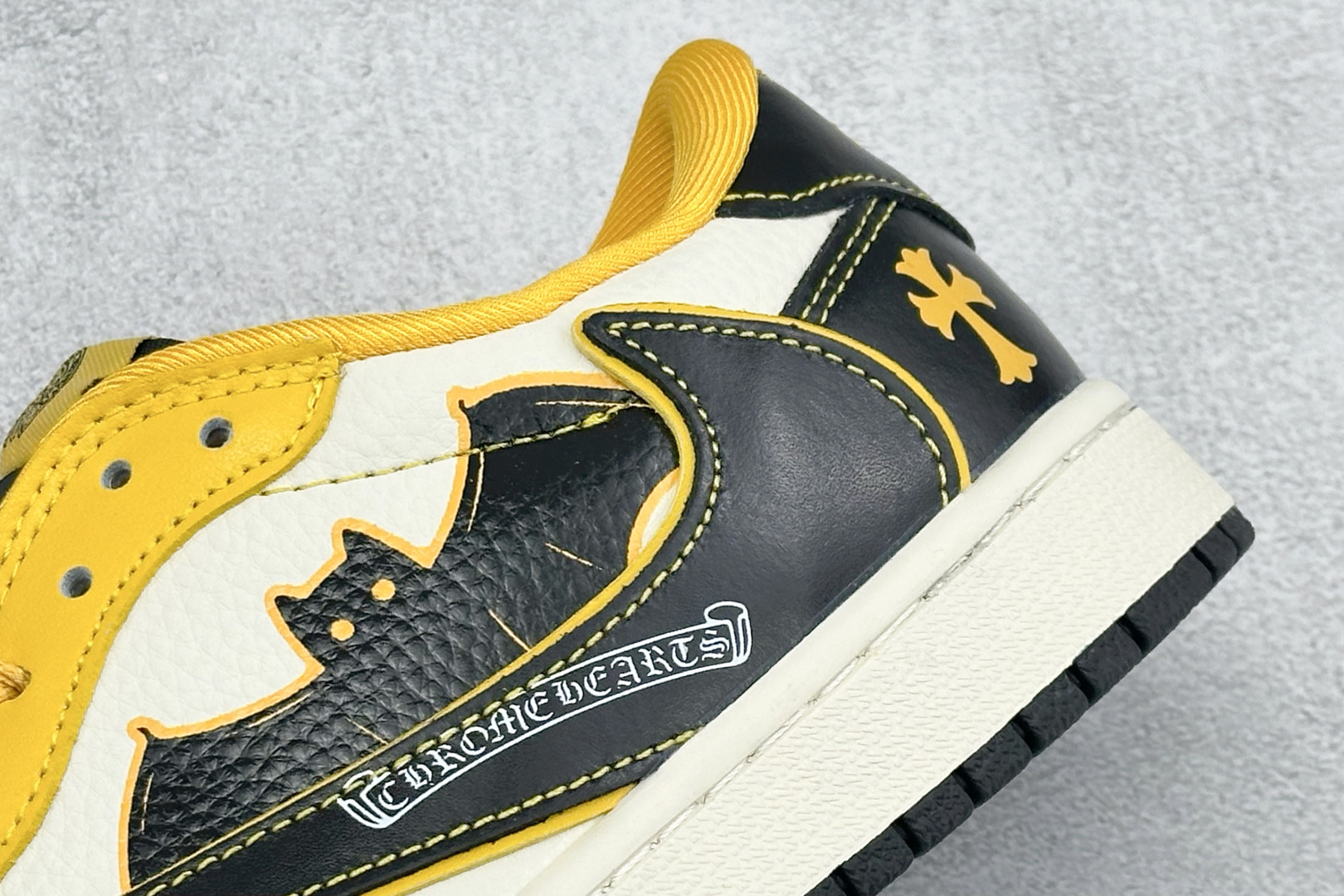 Air Jordan 1 Low AJ1乔1倒勾 低帮板鞋 克罗心联名款 XB1979-026 Air Jordan 1 Low AJ1乔1倒勾 低帮板鞋 克罗心联名款 XB1979-026