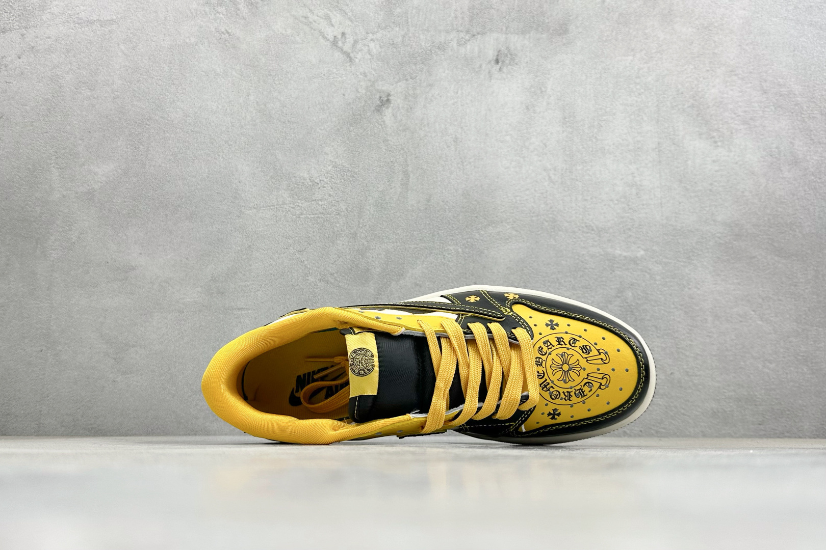 Air Jordan 1 Low AJ1乔1倒勾 低帮板鞋 克罗心联名款 XB1979-026 Air Jordan 1 Low AJ1乔1倒勾 低帮板鞋 克罗心联名款 XB1979-026