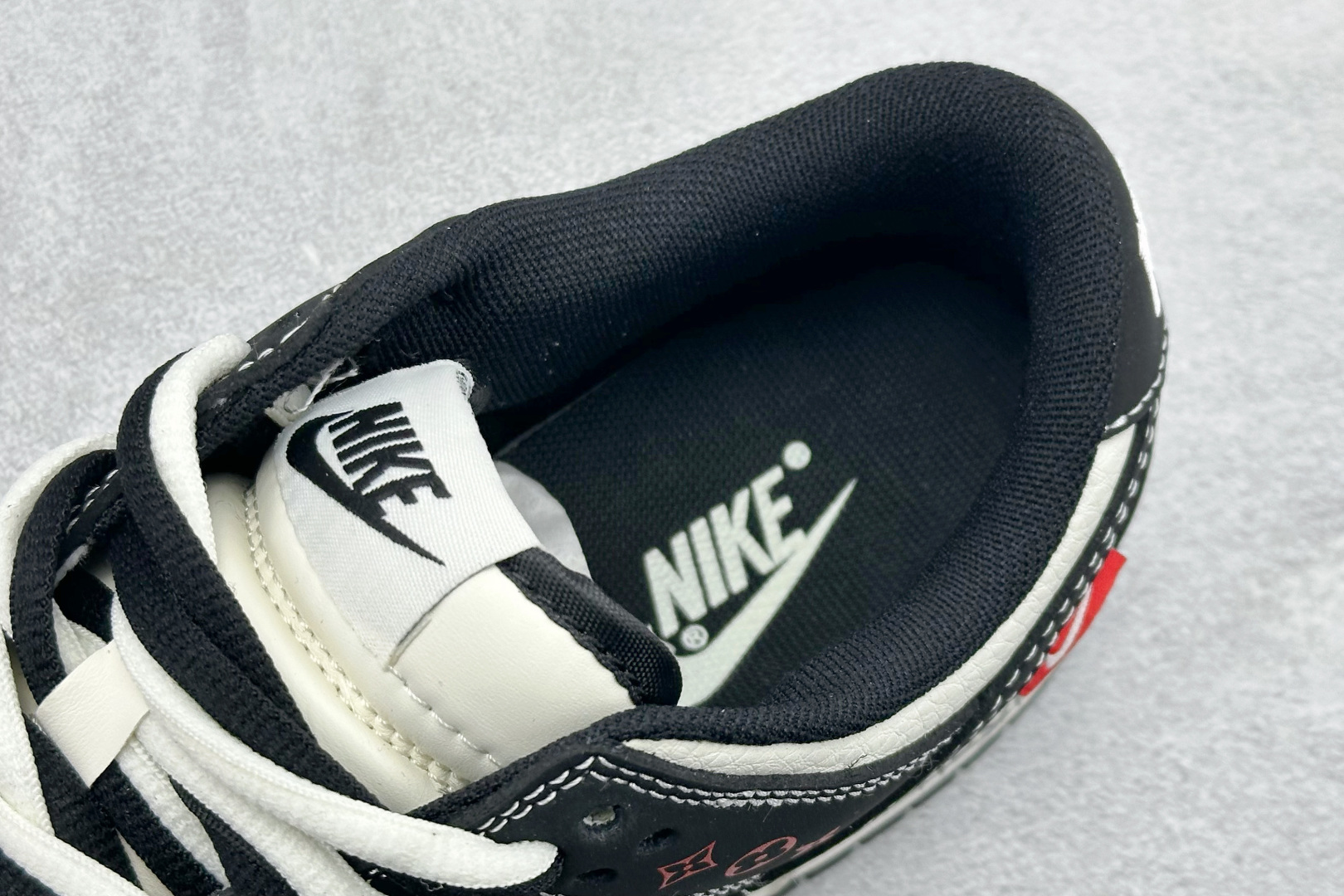 Louis Vuitton × Nike Dunk Low 联名 / 定制款低帮板鞋 KG6699-F25 Louis Vuitton × Nike Dunk Low 联名 / 定制款低帮板鞋 KG6699-F25