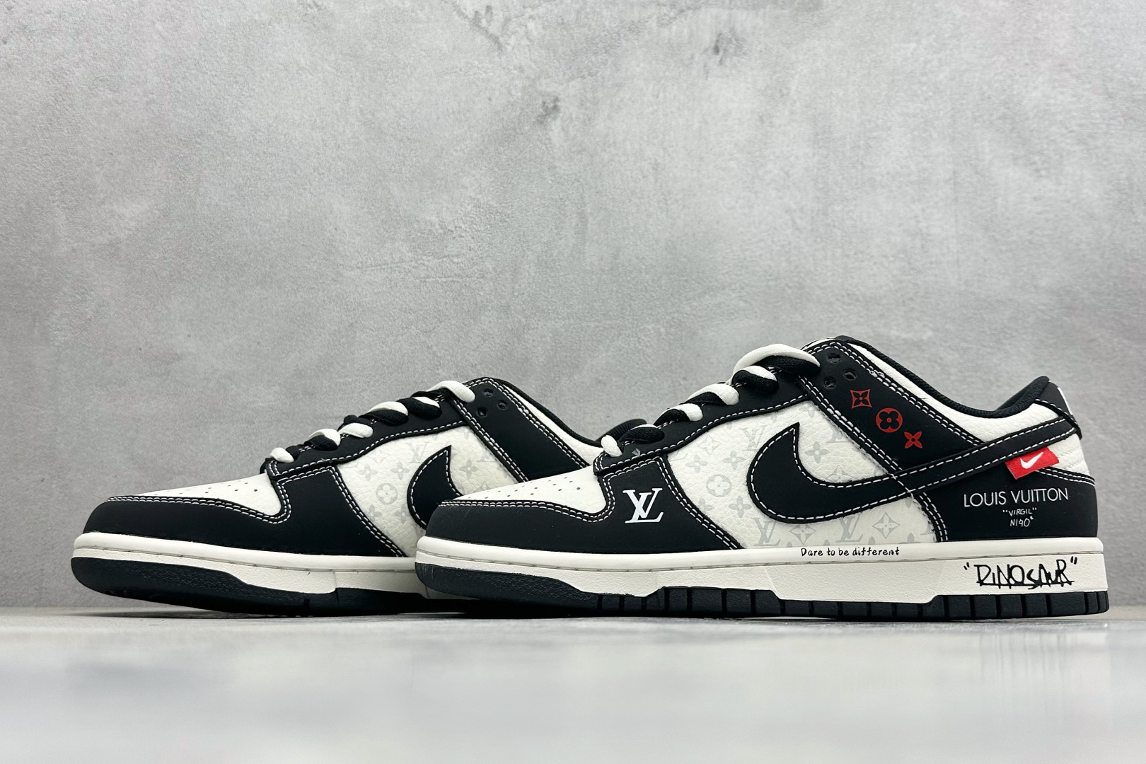 Louis Vuitton × Nike Dunk Low 联名 / 定制款低帮板鞋 KG6699-F25 Louis Vuitton × Nike Dunk Low 联名 / 定制款低帮板鞋 KG6699-F25