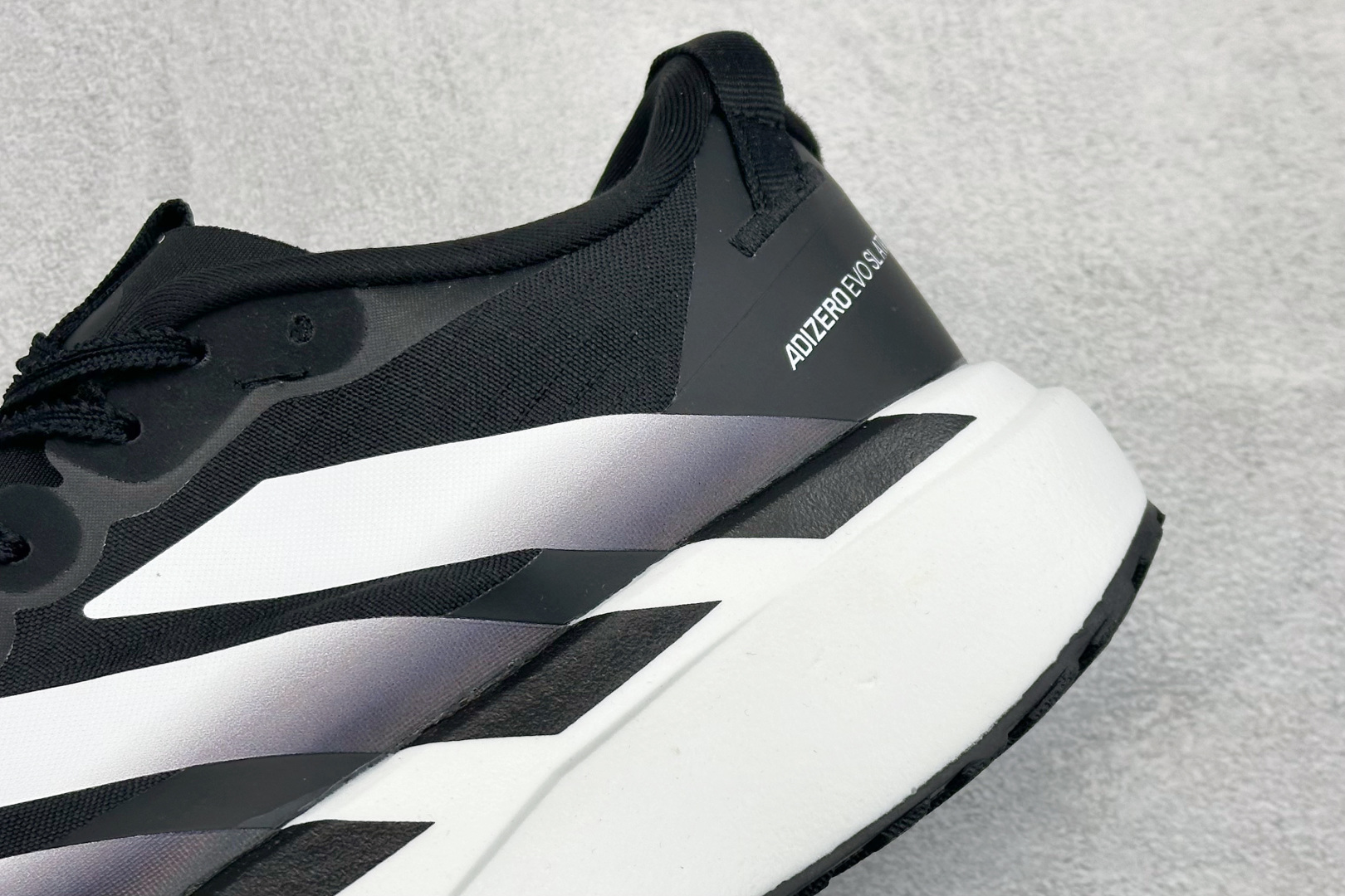 TY版AD ADIZERO EVO SL ATR 阿迪超轻透气缓震跑鞋 KK2779 TY版AD ADIZERO EVO SL ATR 阿迪超轻透气缓震跑鞋 KK2779