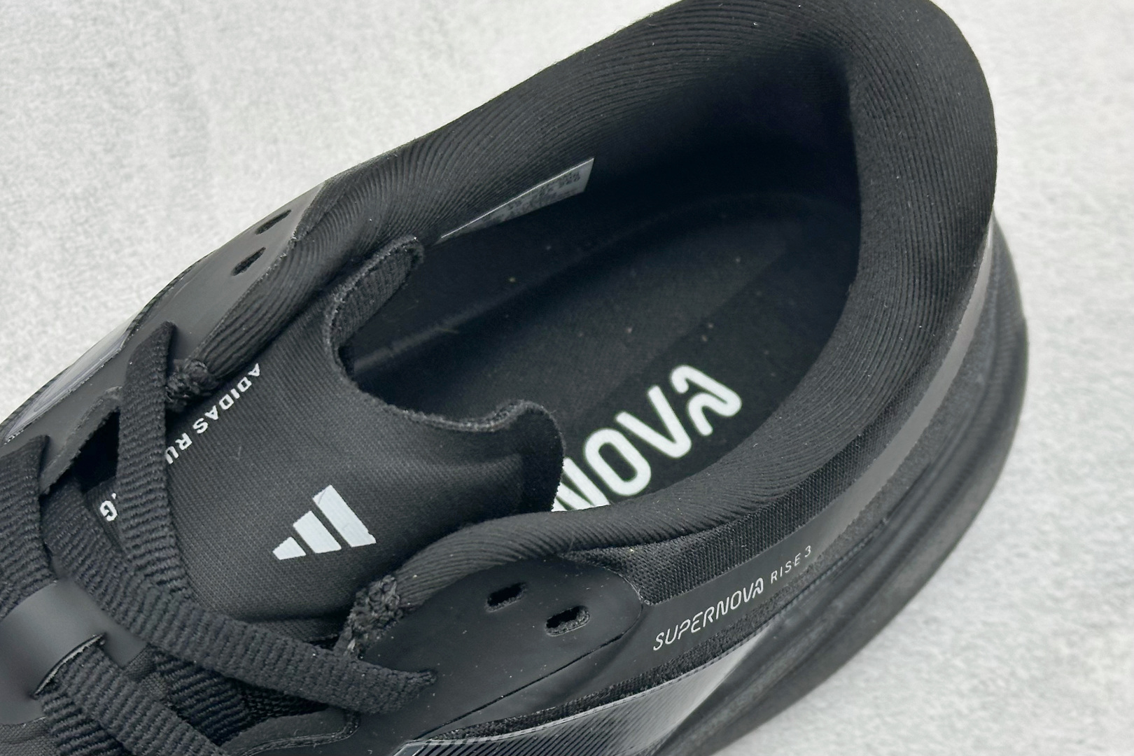 TY版Adidas Supernova Rise 3 阿迪达斯 减震回弹 运动透气休闲跑步鞋 JR7288 TY版Adidas Supernova Rise 3 阿迪达斯 减震回弹 运动透气休闲跑步鞋 JR7288