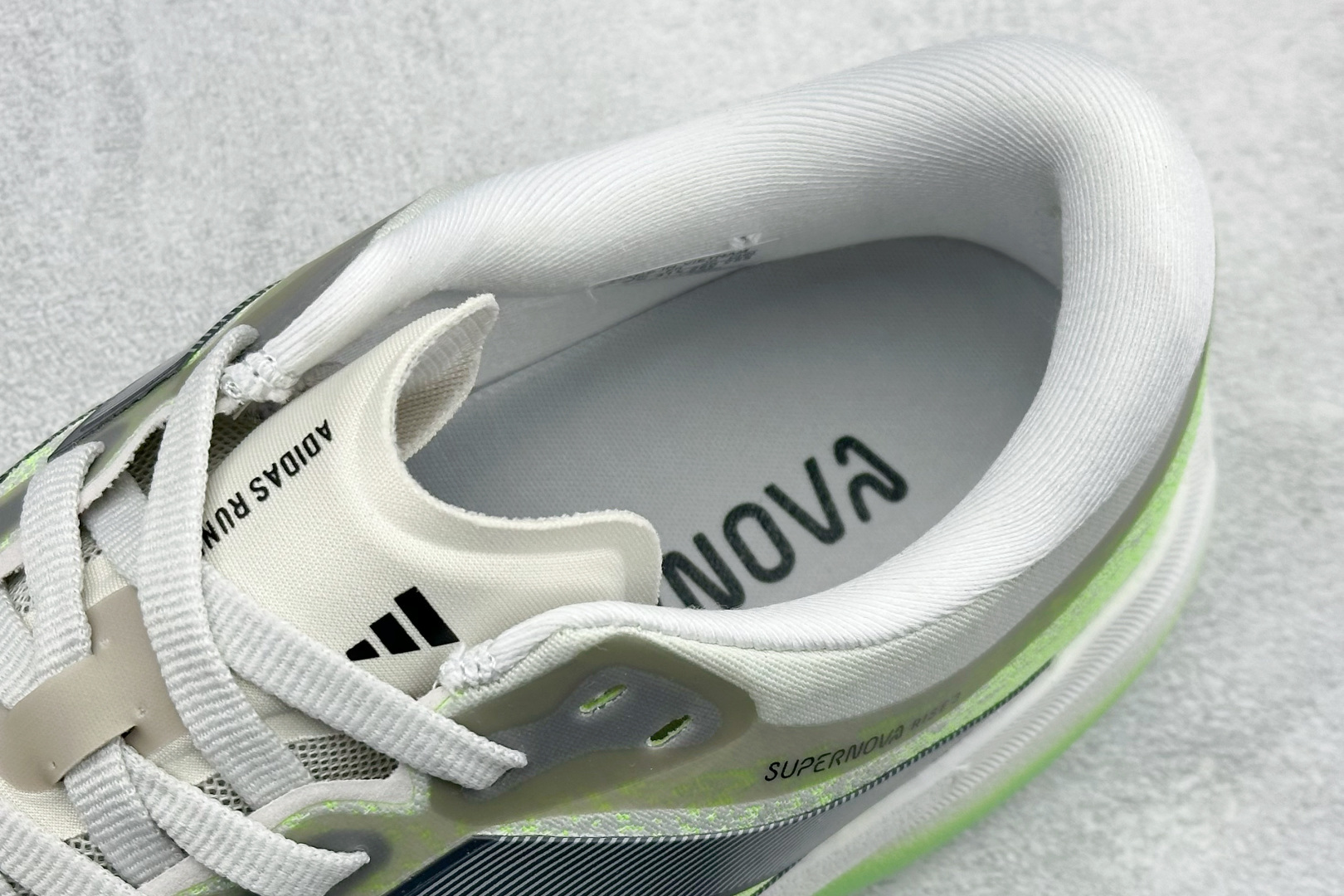 TY版Adidas Supernova Rise 3 阿迪达斯 减震回弹 运动透气休闲跑步鞋 JR7377 TY版Adidas Supernova Rise 3 阿迪达斯 减震回弹 运动透气休闲跑步鞋 JR7377