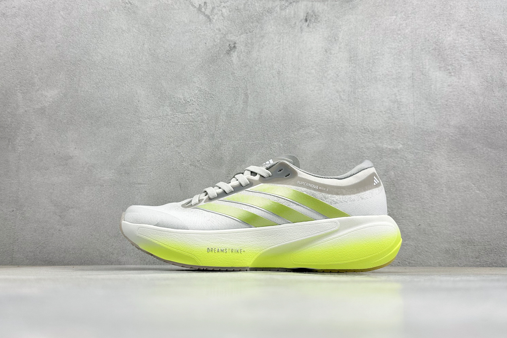 TY版Adidas Supernova Rise 3 阿迪达斯 减震回弹 运动透气休闲跑步鞋 JR7388 TY版Adidas Supernova Rise 3 阿迪达斯 减震回弹 运动透气休闲跑步鞋 JR7388