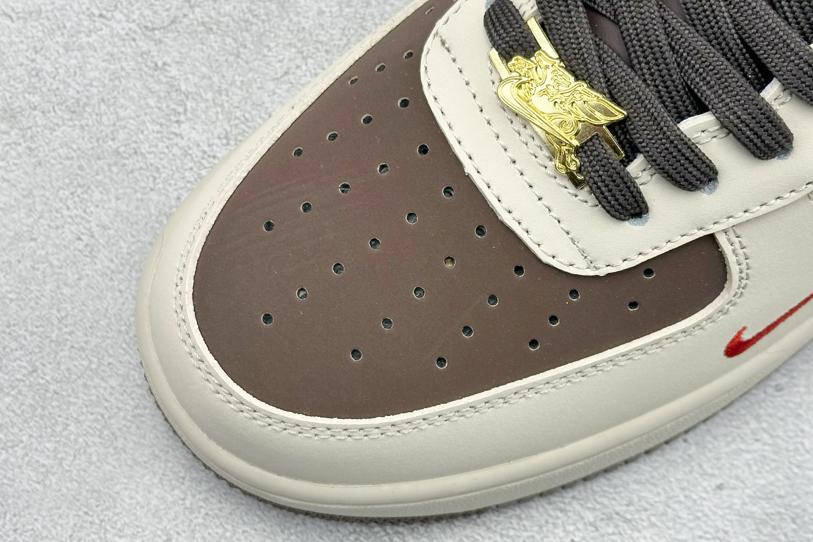SC版Nike Air Force 1'07 Low 马年限定 马上有福 空军一号低帮休闲板鞋 NH0601-517 SC版Nike Air Force 1'07 Low 马年限定 马上有福 空军一号低帮休闲板鞋 NH0601-517