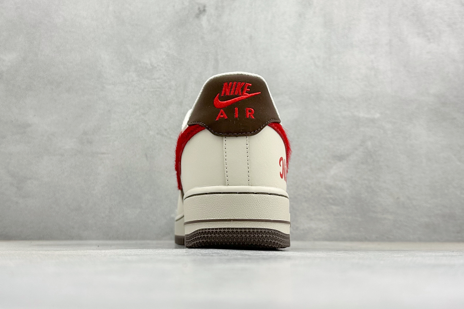 SC版Nike Air Force 1'07 Low 马年限定 马上有福 空军一号低帮休闲板鞋 NH0601-517 SC版Nike Air Force 1'07 Low 马年限定 马上有福 空军一号低帮休闲板鞋 NH0601-517