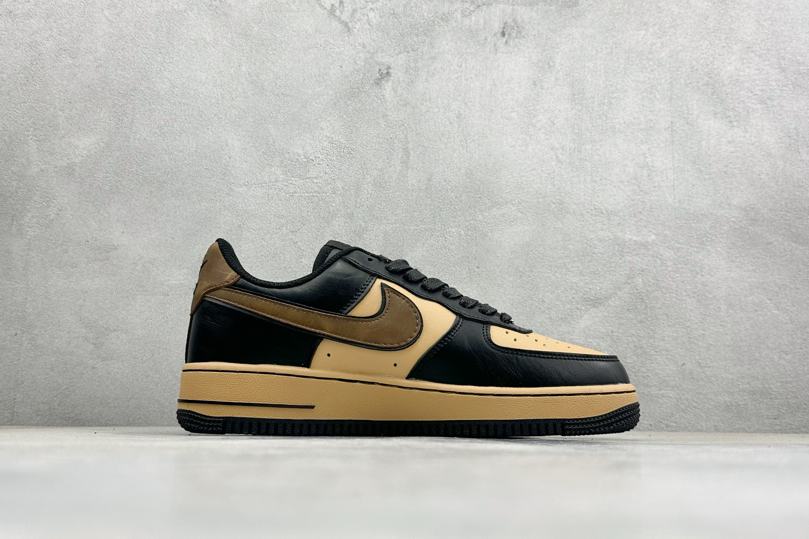 SC版Nike Air Force 1'07 Low 墨棕玄砂 空军一号低帮休闲板鞋 FB8878-200 SC版Nike Air Force 1'07 Low 墨棕玄砂 空军一号低帮休闲板鞋 FB8878-200