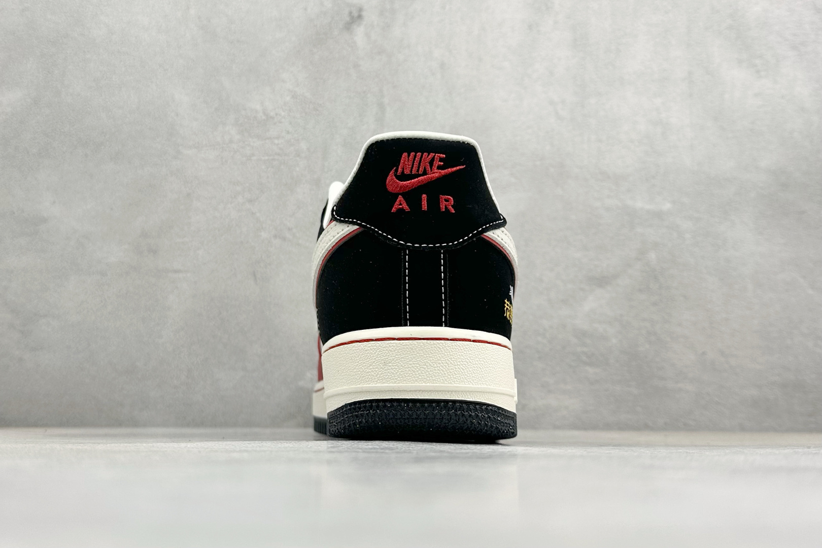 SC版Nike Air Force 1'07 Low 马年限定 黑红恭喜发财 空军一号低帮休闲板鞋 DF0188-129 SC版Nike Air Force 1'07 Low 马年限定 黑红恭喜发财 空军一号低帮休闲板鞋 DF0188-129