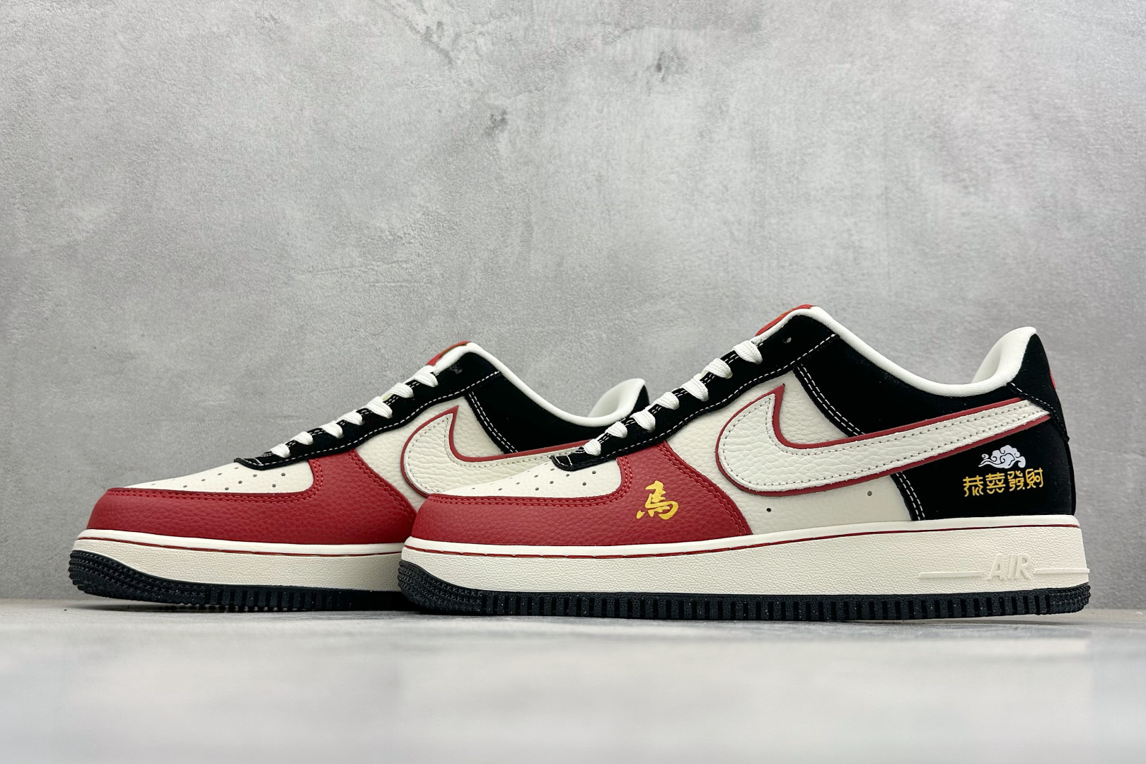 SC版Nike Air Force 1'07 Low 马年限定 黑红恭喜发财 空军一号低帮休闲板鞋 DF0188-129 SC版Nike Air Force 1'07 Low 马年限定 黑红恭喜发财 空军一号低帮休闲板鞋 DF0188-129