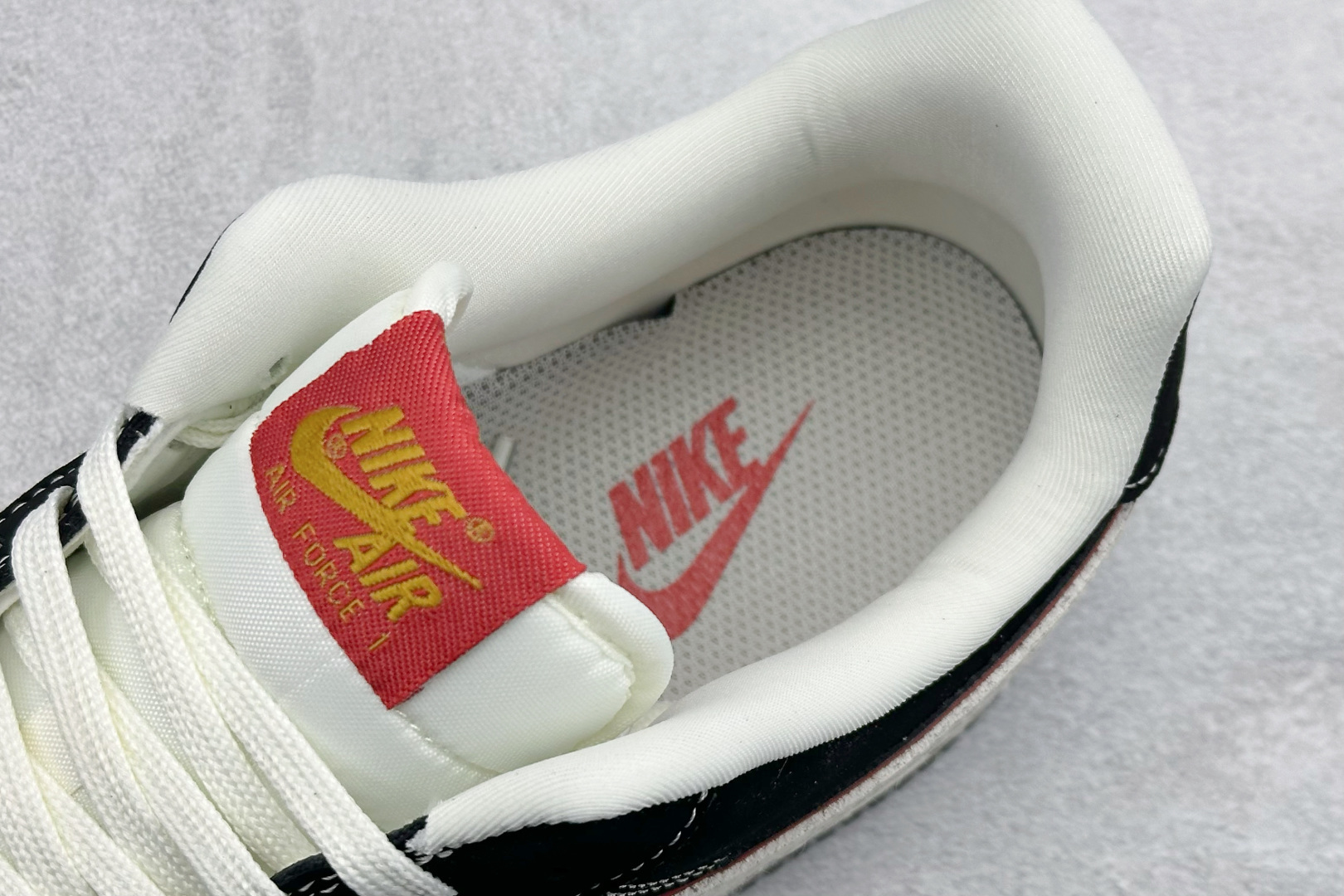 SC版Nike Air Force 1'07 Low 马年限定 黑红恭喜发财 空军一号低帮休闲板鞋 DF0188-129 SC版Nike Air Force 1'07 Low 马年限定 黑红恭喜发财 空军一号低帮休闲板鞋 DF0188-129