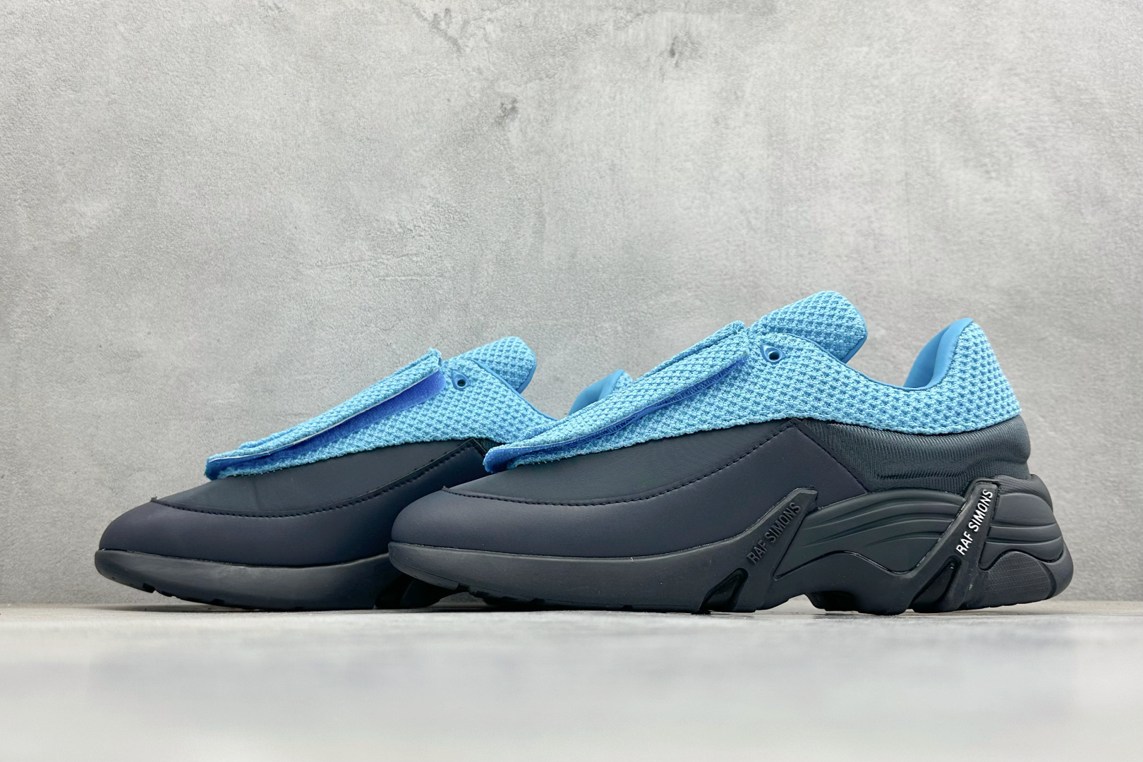 RAF SIMONS Antei 先锋潮流 复古低帮休闲鞋 HR740006S RAF SIMONS Antei 先锋潮流 复古低帮休闲鞋 HR740006S