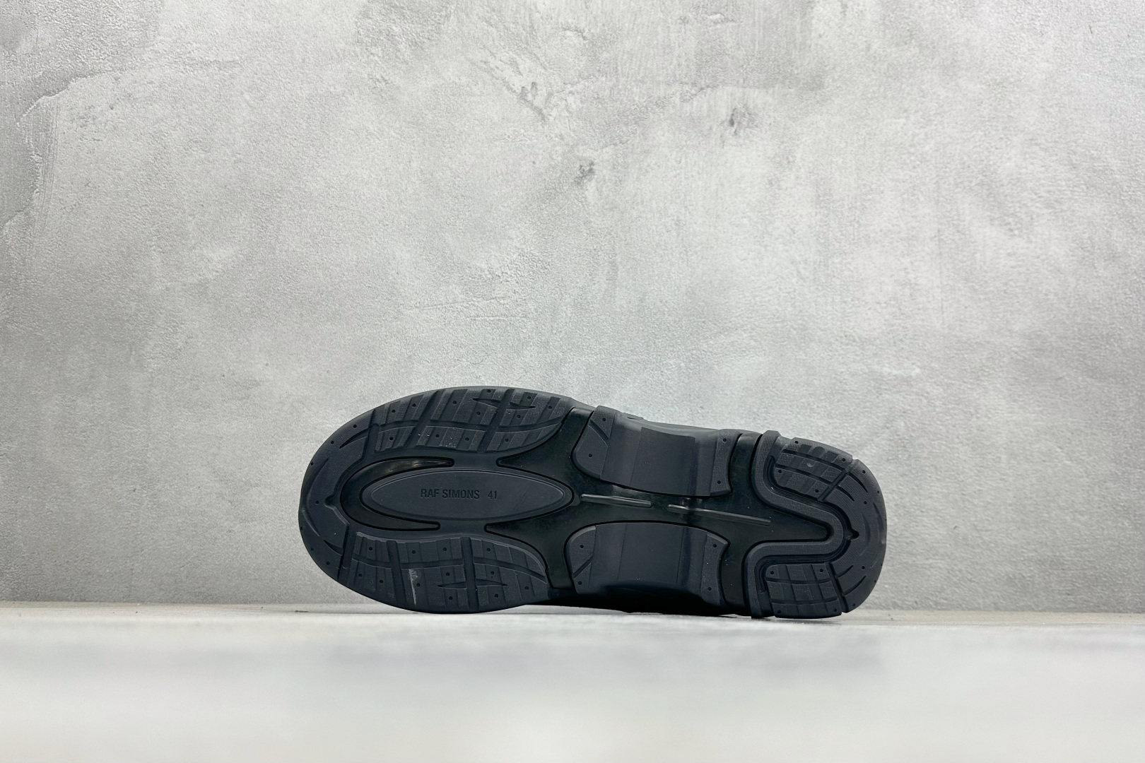 RAF SIMONS Antei 先锋潮流 复古低帮休闲鞋 HR740006S RAF SIMONS Antei 先锋潮流 复古低帮休闲鞋 HR740006S