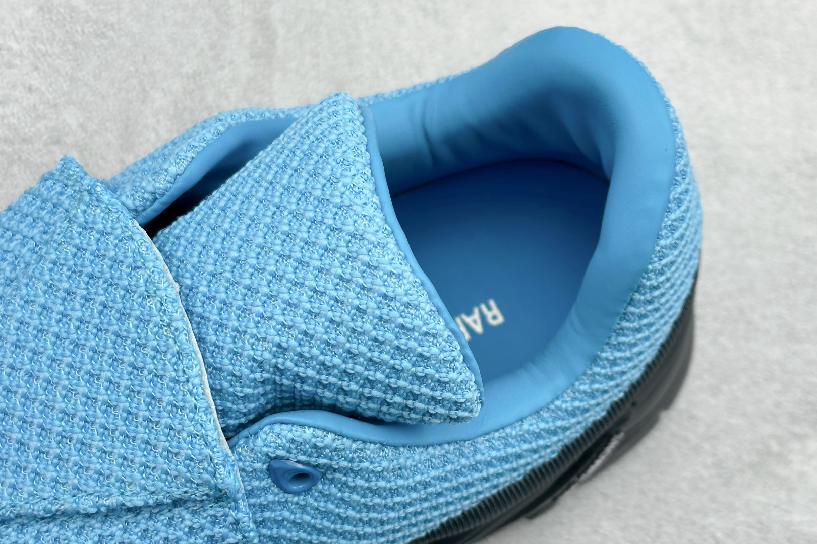 RAF SIMONS Antei 先锋潮流 复古低帮休闲鞋 HR740006S RAF SIMONS Antei 先锋潮流 复古低帮休闲鞋 HR740006S
