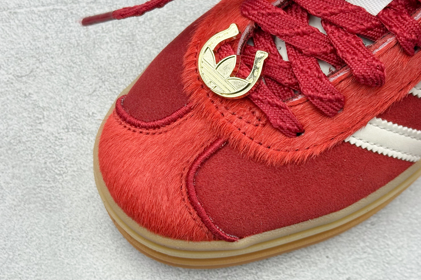 Adidas originals GAZELLE CNY新年款 马年限定 经典运动 德训鞋 女款 KJ4293 Adidas originals GAZELLE CNY新年款 马年限定 经典运动 德训鞋 女款 KJ4293