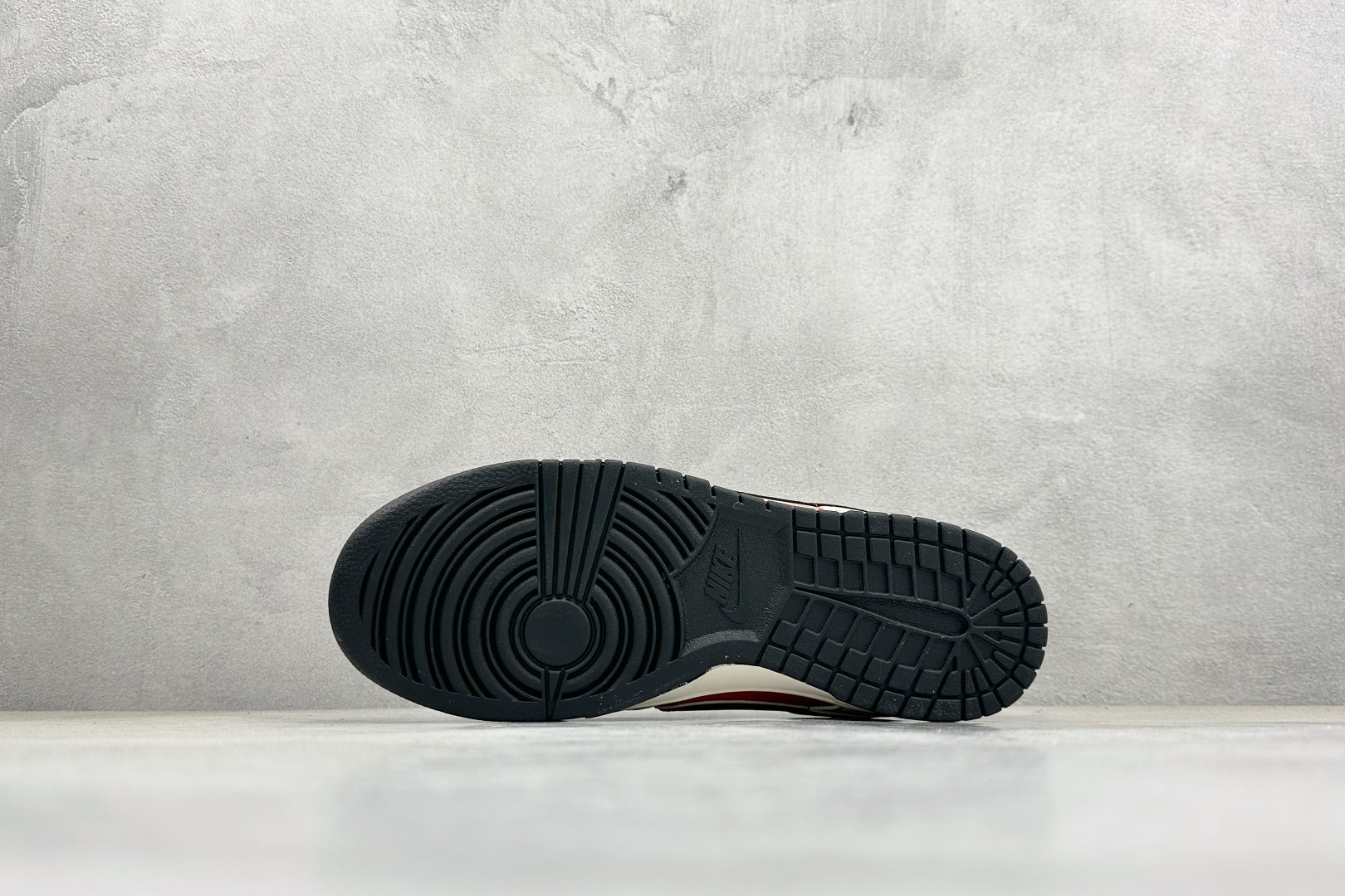 2026马年限定!Nike Dunk Low 爆款高端定制 米白基底+中国红主色+黑金点缀 QW5288-115 2026马年限定!Nike Dunk Low 爆款高端定制 米白基底+中国红主色+黑金点缀 QW5288-115