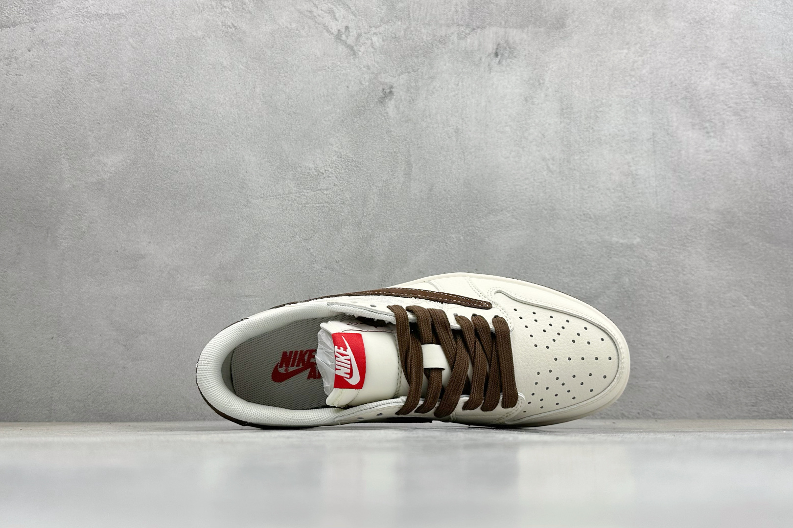 Air Jordan 1 Low AJ1 乔1 马年限定 高端定制 倒钩低帮复古篮球鞋 JY6988-141 Air Jordan 1 Low AJ1 乔1 马年限定 高端定制 倒钩低帮复古篮球鞋 JY6988-141