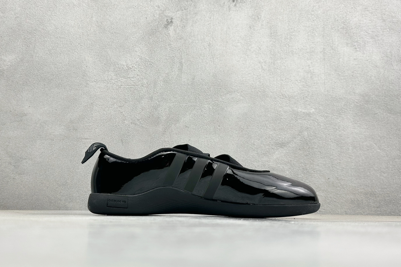 HZ版Adidas Originals Taekwondo BY CH X EDC 阿迪芭蕾舒适耐磨低帮训练鞋 KK1395 HZ版Adidas Originals Taekwondo BY CH X EDC 阿迪芭蕾舒适耐磨低帮训练鞋 KK1395
