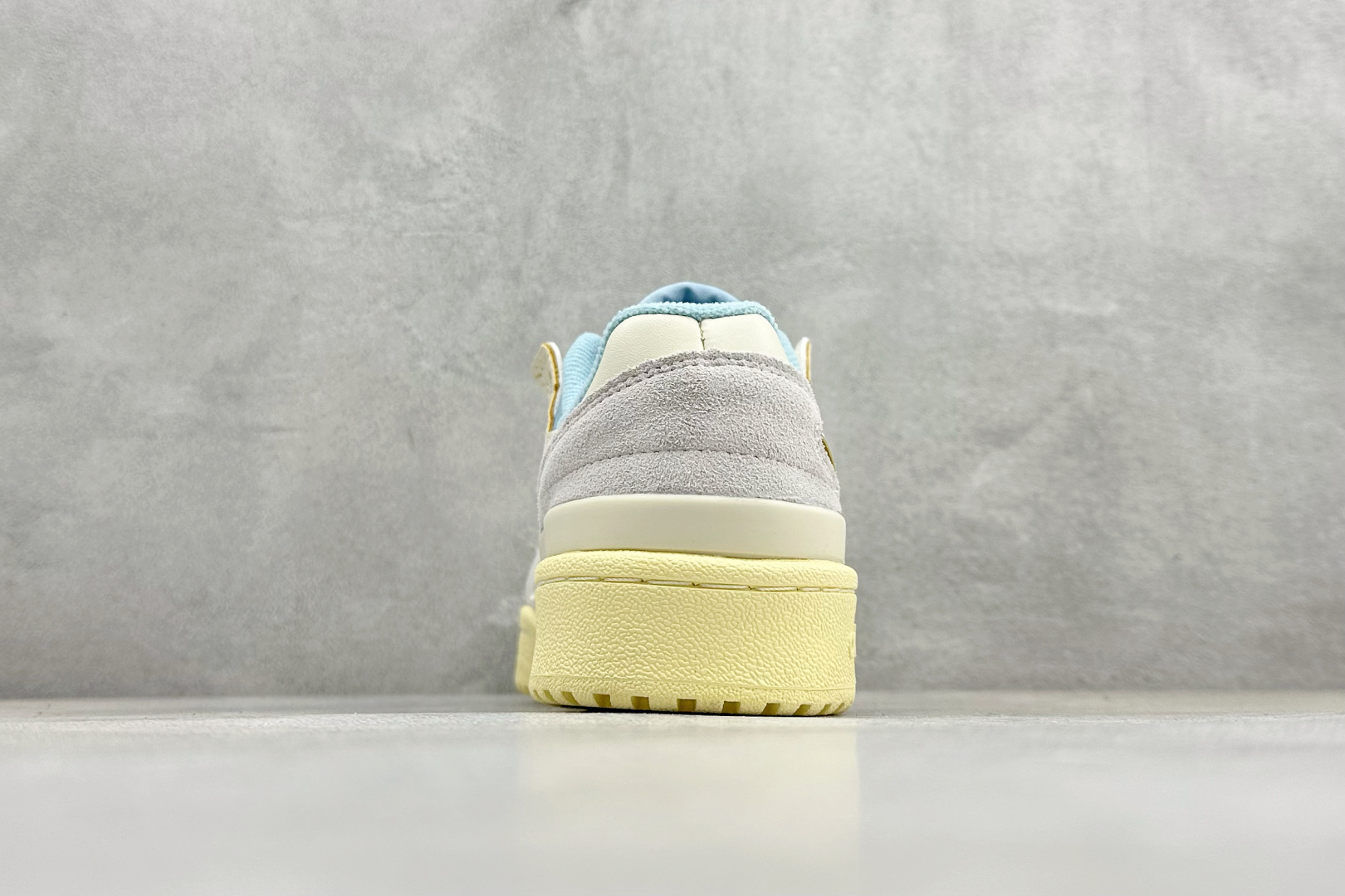 160 HX版AD Forum 84 Low 低帮百搭潮流休闲运动板鞋 FZ6342-Chinese UA Cheap High Quatity Brand Clothes Bags handbags Sneakers wholesale wholesaler seller from China Factory suppliers Fashion Clothing Shoes best Quality Beautiful Price 160 HX版AD Forum 84 Low 低帮百搭潮流休闲运动板鞋 FZ6342