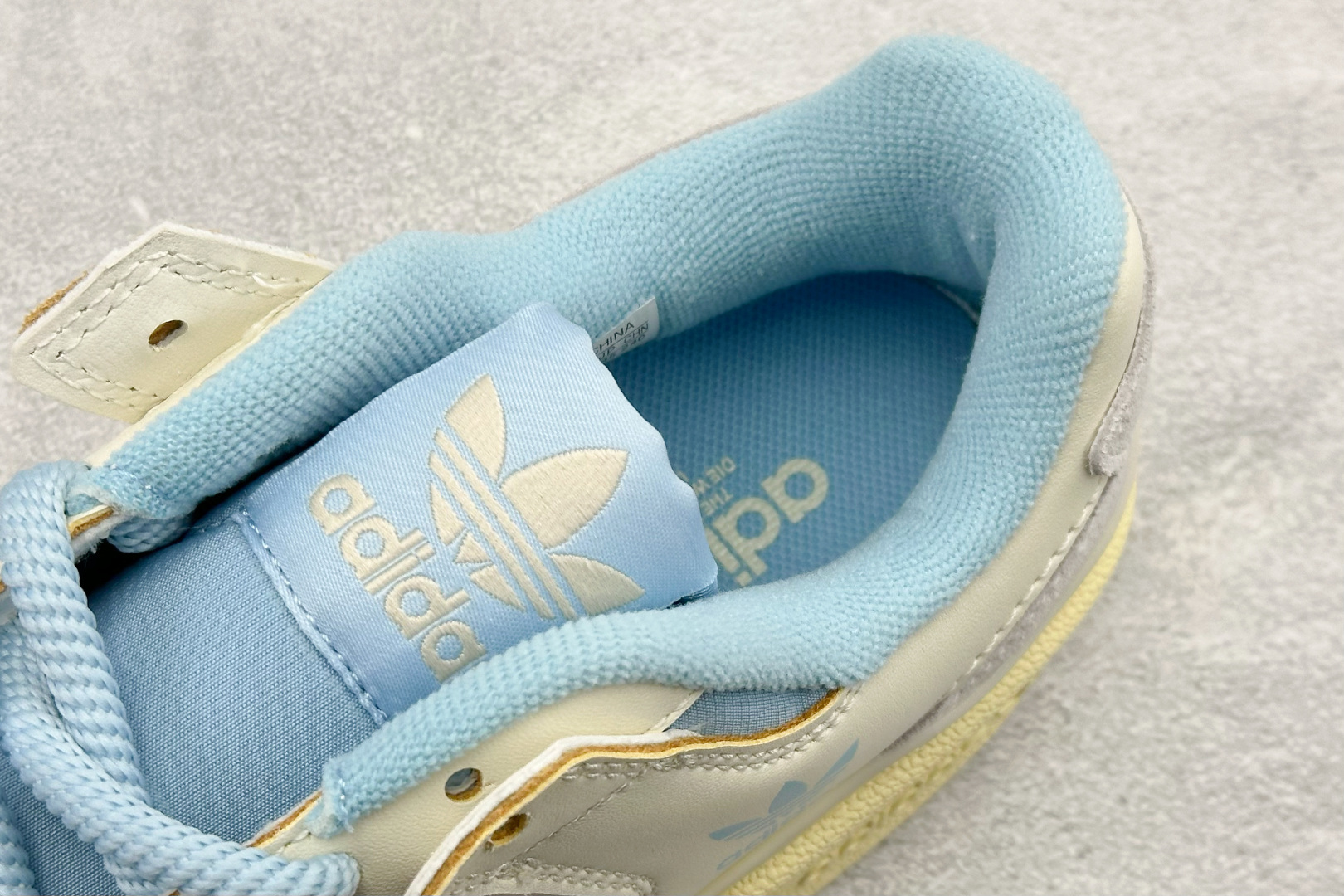 160 HX版AD Forum 84 Low 低帮百搭潮流休闲运动板鞋 FZ6342-Chinese UA Cheap High Quatity Brand Clothes Bags handbags Sneakers wholesale wholesaler seller from China Factory suppliers Fashion Clothing Shoes best Quality Beautiful Price 160 HX版AD Forum 84 Low 低帮百搭潮流休闲运动板鞋 FZ6342