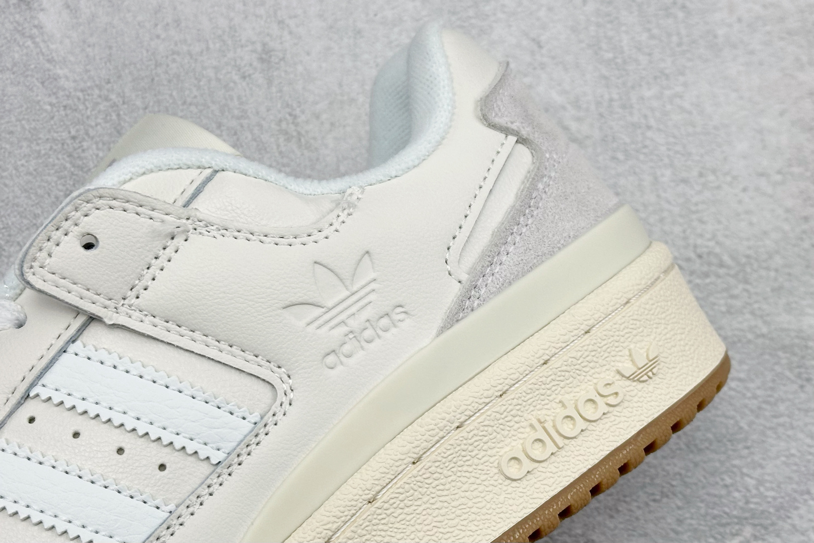 160 HX版AD Forum 84 Low 低帮百搭潮流休闲运动板鞋 ID6858-Chinese UA Cheap High Quatity Brand Clothes Bags handbags Sneakers wholesale wholesaler seller from China Factory suppliers Fashion Clothing Shoes best Quality Beautiful Price 160 HX版AD Forum 84 Low 低帮百搭潮流休闲运动板鞋 ID6858