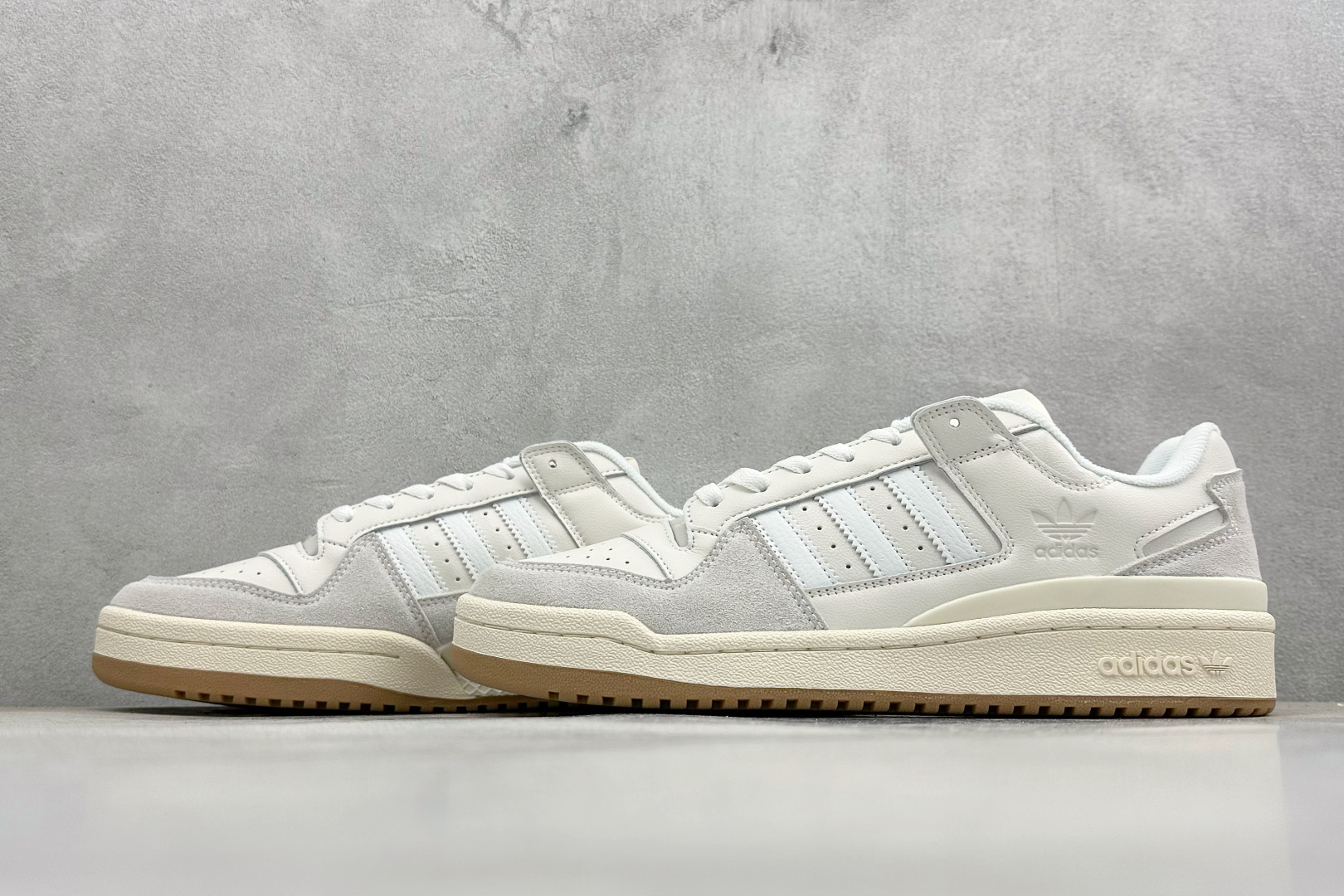 160 HX版AD Forum 84 Low 低帮百搭潮流休闲运动板鞋 ID6858-Chinese UA Cheap High Quatity Brand Clothes Bags handbags Sneakers wholesale wholesaler seller from China Factory suppliers Fashion Clothing Shoes best Quality Beautiful Price 160 HX版AD Forum 84 Low 低帮百搭潮流休闲运动板鞋 ID6858