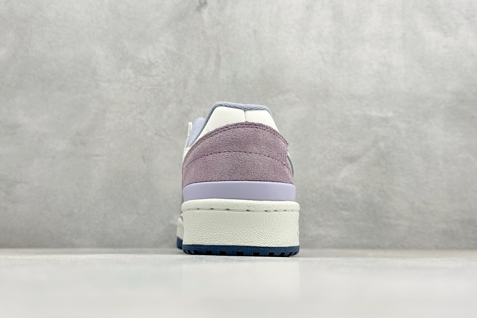 160 HX版AD Forum 84 Low 低帮百搭潮流休闲运动板鞋 ID6266-Chinese UA Cheap High Quatity Brand Clothes Bags handbags Sneakers wholesale wholesaler seller from China Factory suppliers Fashion Clothing Shoes best Quality Beautiful Price 160 HX版AD Forum 84 Low 低帮百搭潮流休闲运动板鞋 ID6266