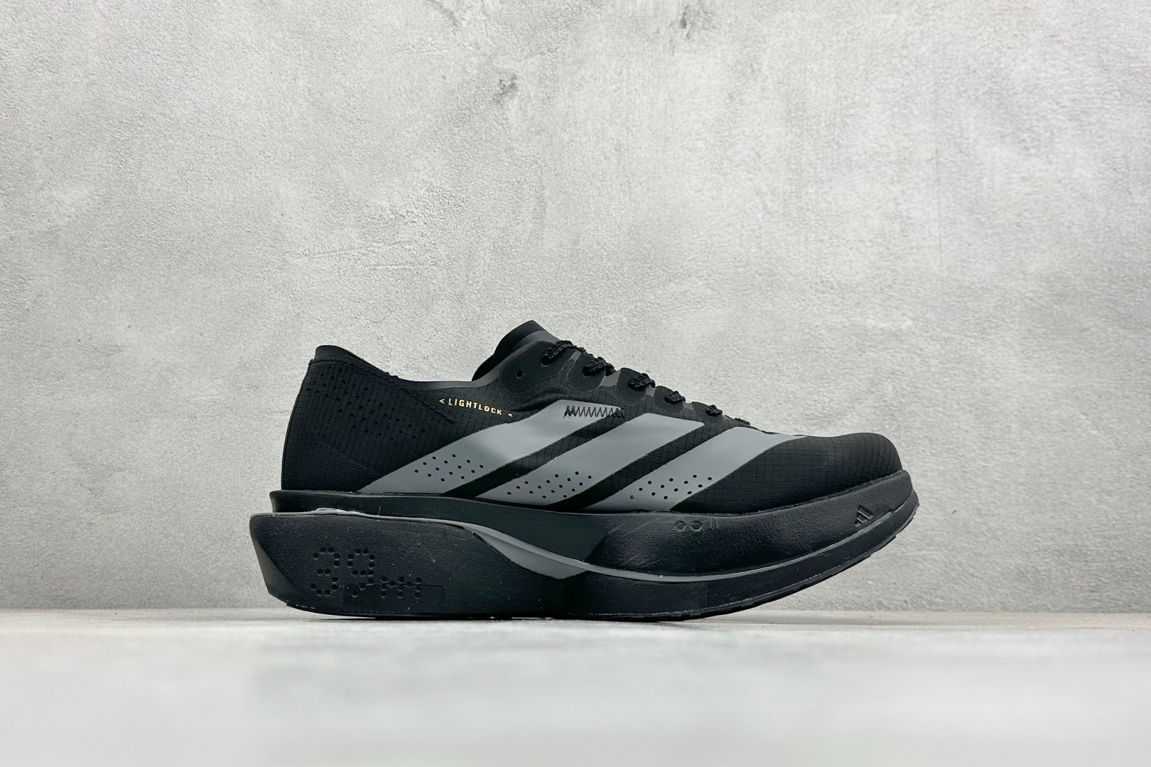 200 TY版Adidas ADIZERO ADIOS 5 M 马拉松竞速专业跑鞋 CELERMESH针织网面非常轻薄 K18387