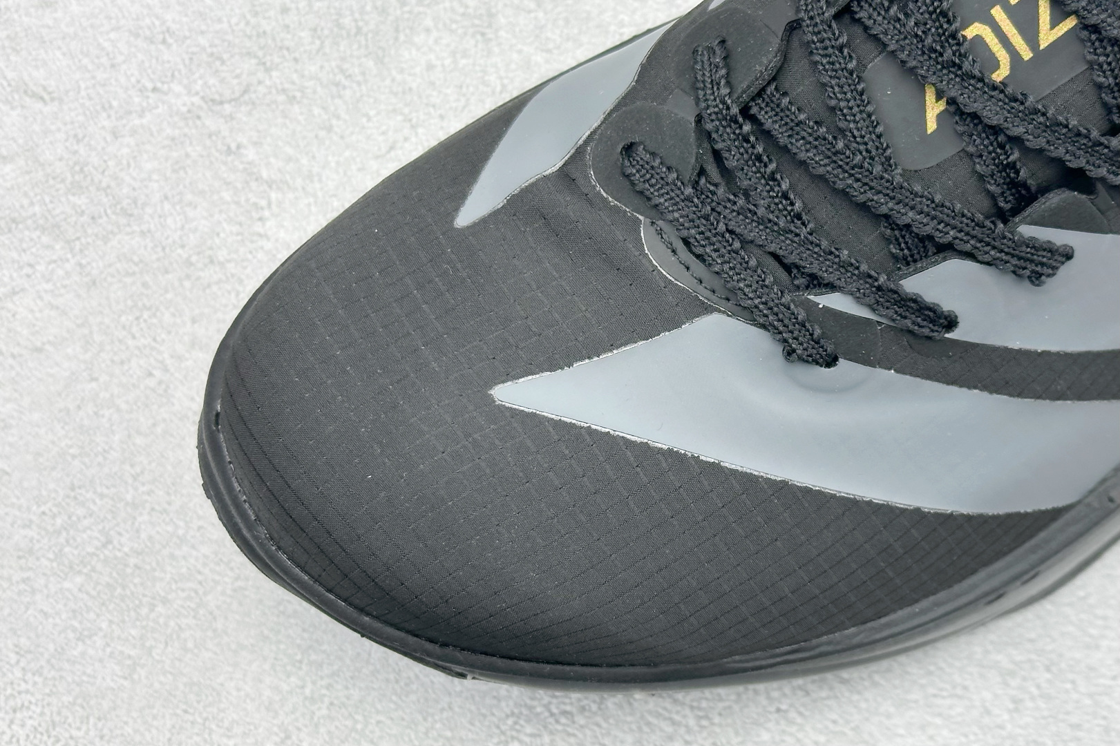 200 TY版Adidas ADIZERO ADIOS 5 M 马拉松竞速专业跑鞋 CELERMESH针织网面非常轻薄 K18387