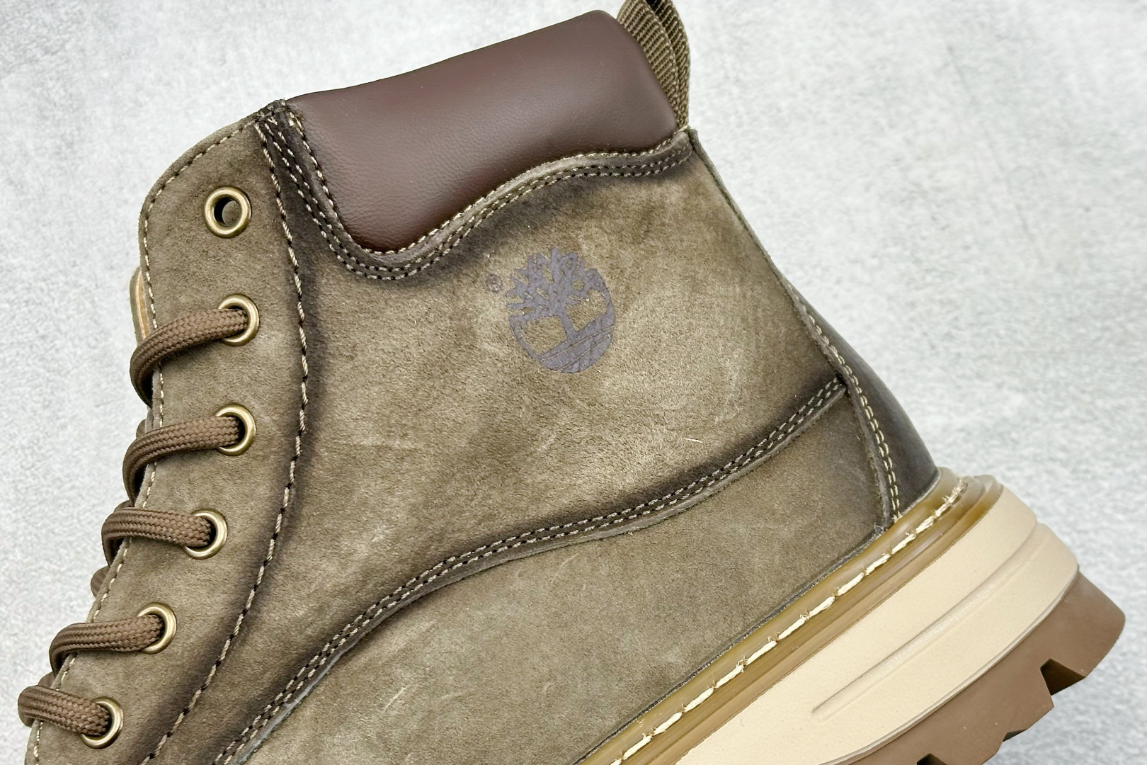 240 Timberland添柏岚/天伯伦户外高帮休闲大黄靴系列 TB10033-Chinese UA Cheap High Quatity Brand Clothes Bags handbags Sneakers wholesale wholesaler seller from China Factory suppliers Fashion Clothing Shoes best Quality Beautiful Price 240 Timberland添柏岚/天伯伦户外高帮休闲大黄靴系列 TB10033