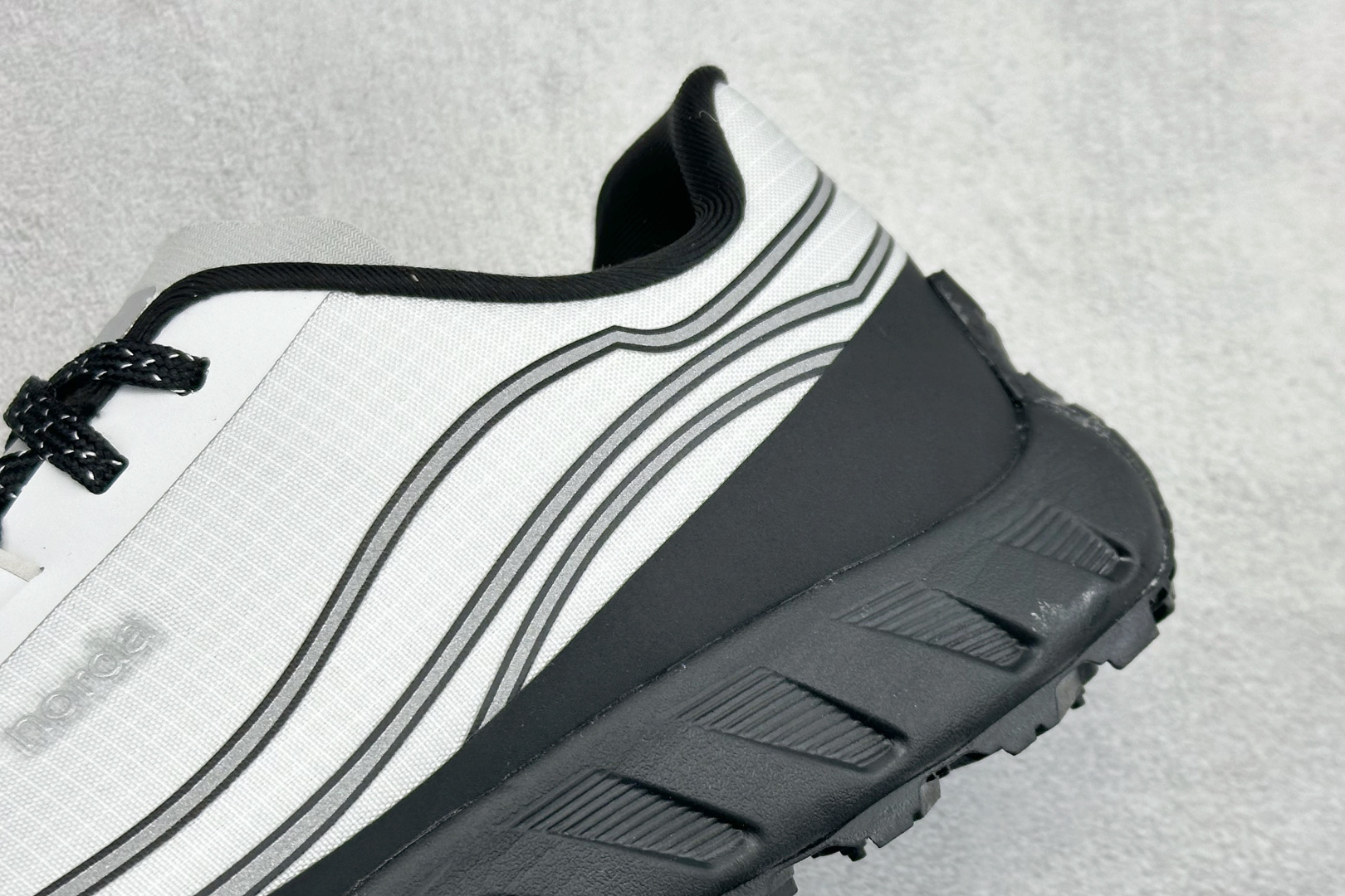Norda 诺达 002 Sneaker 越野跑步鞋 加拿大高端品牌 TFO002MALPWH