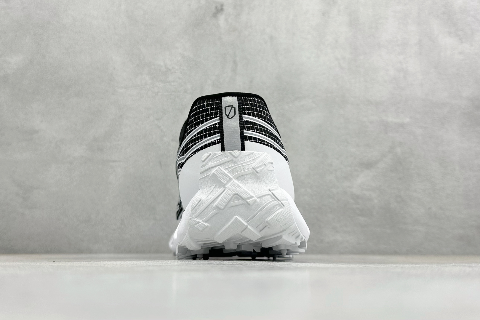 Norda 诺达 002 Sneaker 越野跑步鞋 加拿大高端品牌 TFO002WSMTBLK Norda 诺达 002 Sneaker 越野跑步鞋 加拿大高端品牌 TFO002WSMTBLK