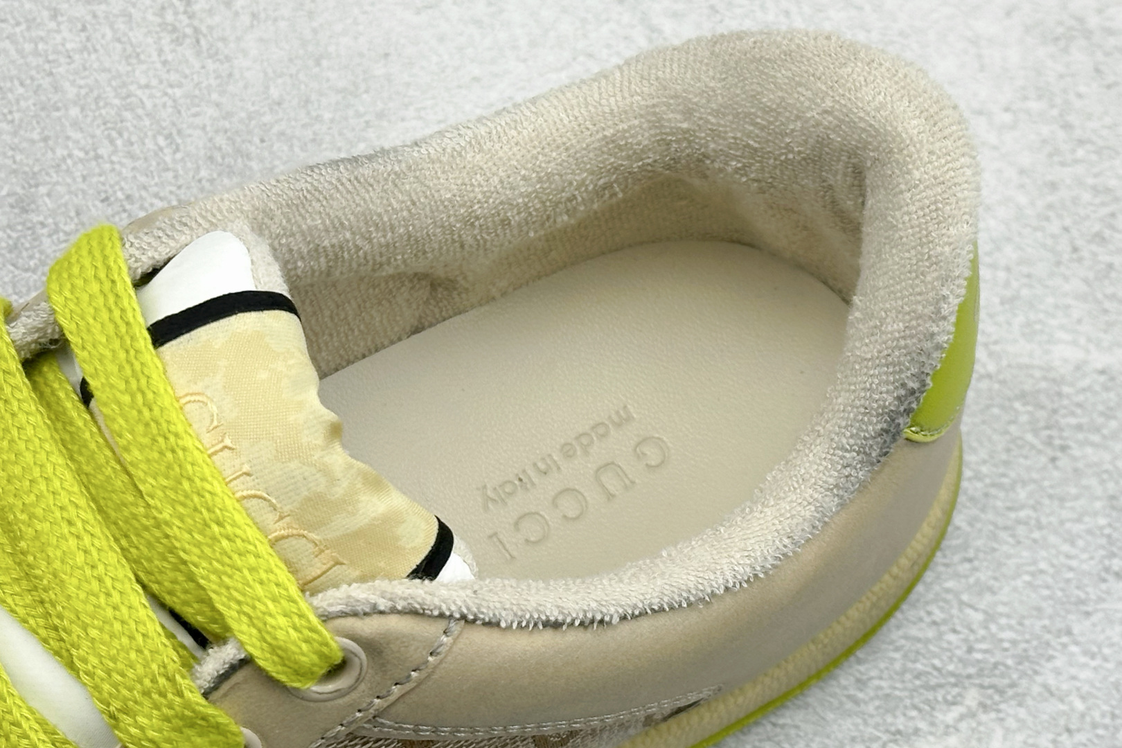 260 纯原GUCCi Distressed Screener sneaker 古驰小脏鞋系列经典原型复古百搭做旧老爹板鞋-Chinese UA Cheap High Quatity Brand Clothes Bags handbags Sneakers wholesale wholesaler seller from China Factory suppliers Fashion Clothing Shoes best Quality Beautiful Price 260 纯原GUCCi Distressed Screener sneaker 古驰小脏鞋系列经典原型复古百搭做旧老爹板鞋