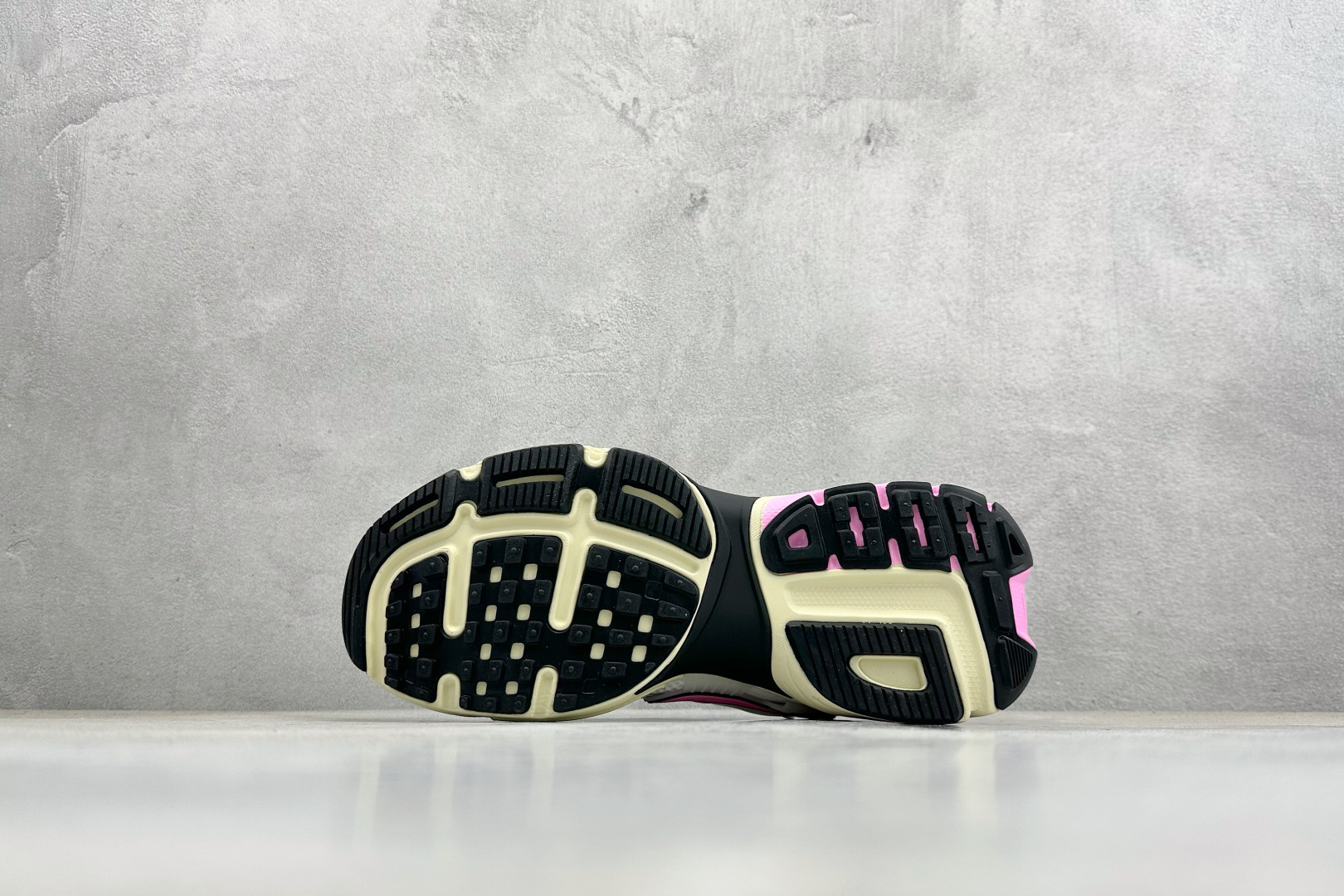 180 Nike V2K Run 减震防滑复古低帮跑步鞋 FD0736-114